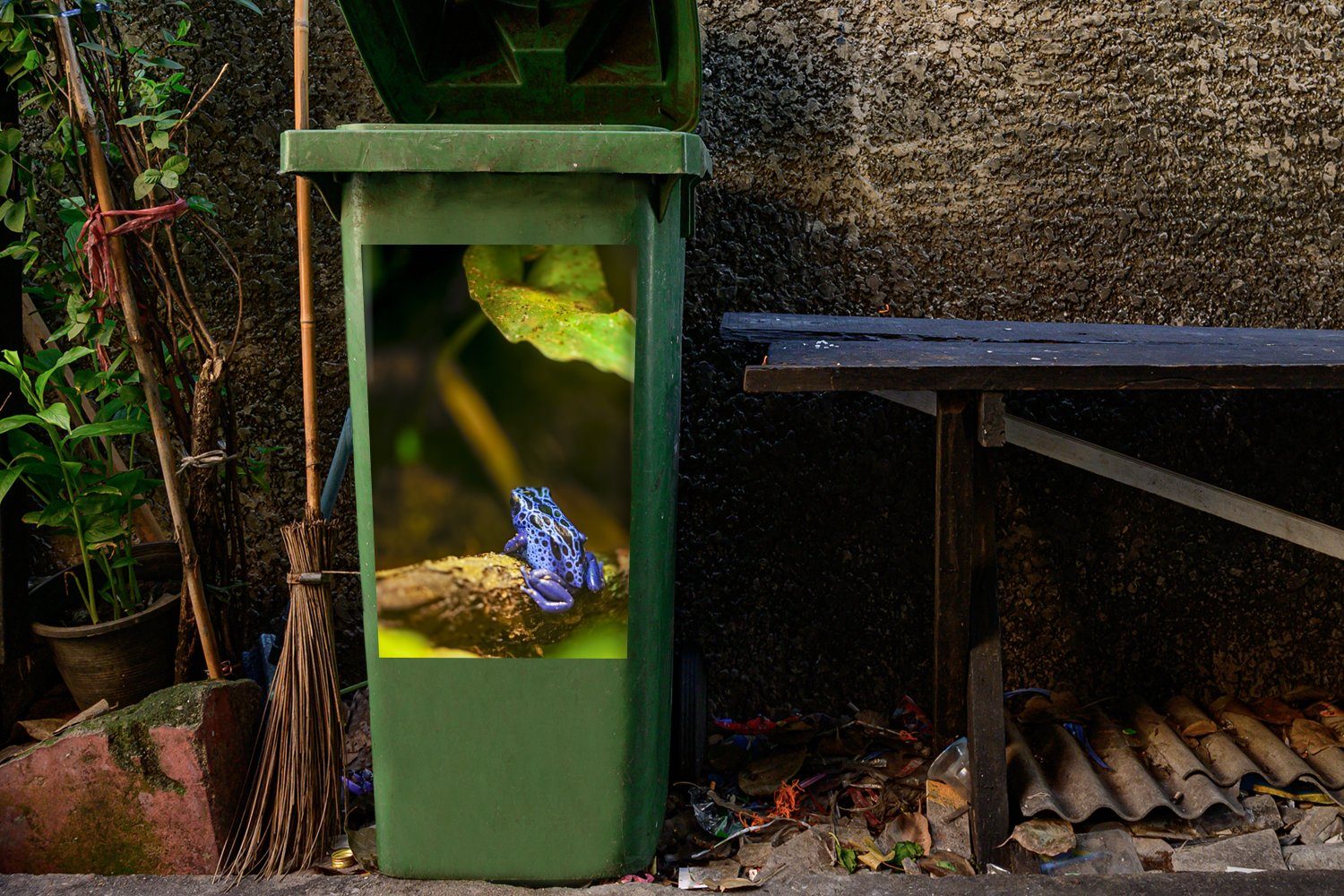 MuchoWow Wandsticker Frosch (1 Blau St), Container, Mülleimer-aufkleber, Dschungel Abfalbehälter - - Sticker, Mülltonne