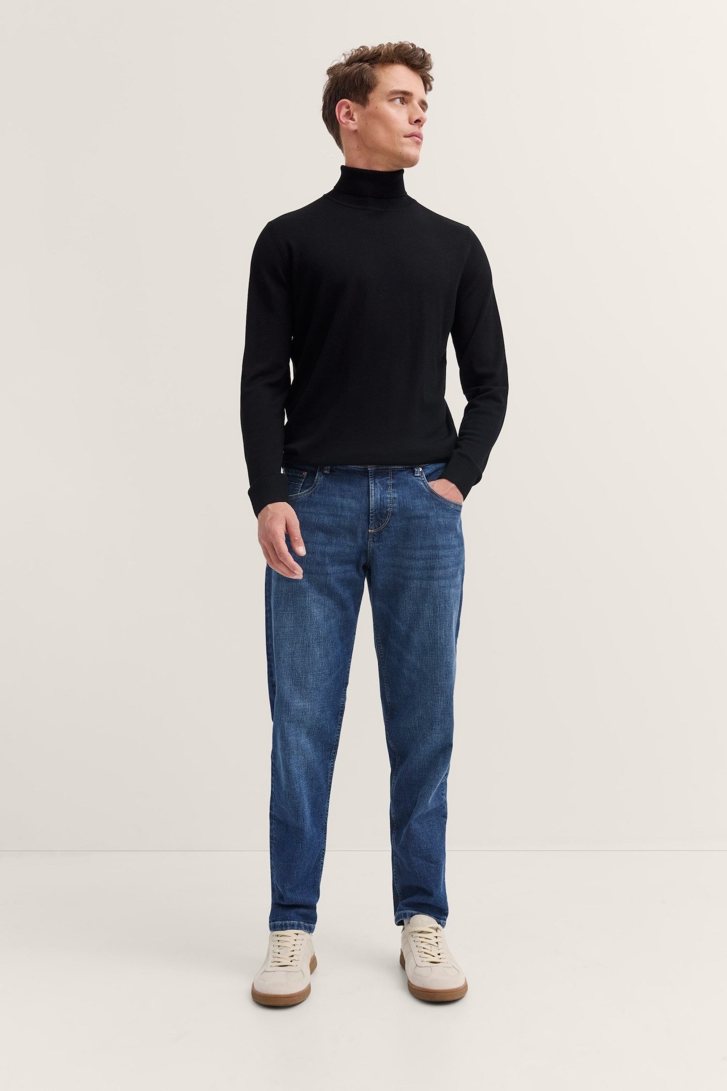 bugatti 5-Pocket-Jeans Tapered Fit aus Stretch Handcrafted Denim