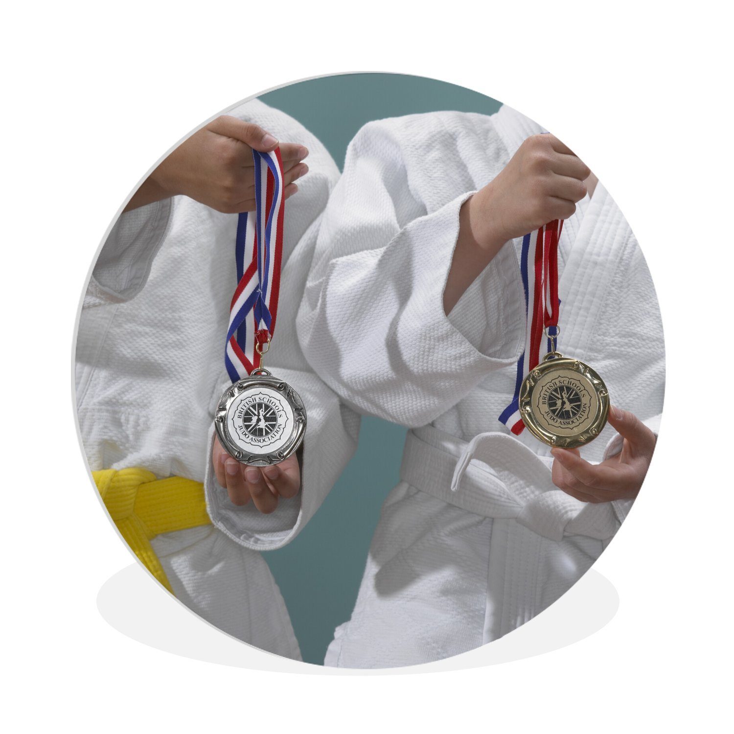 MuchoWow Gemälde Zwei Judoka halten die Gold- und Silbermedaille, (1 St), Kreis Wanddekoration Forex, Rundes Wandbild, Wohnzimmer, 30x30 cm