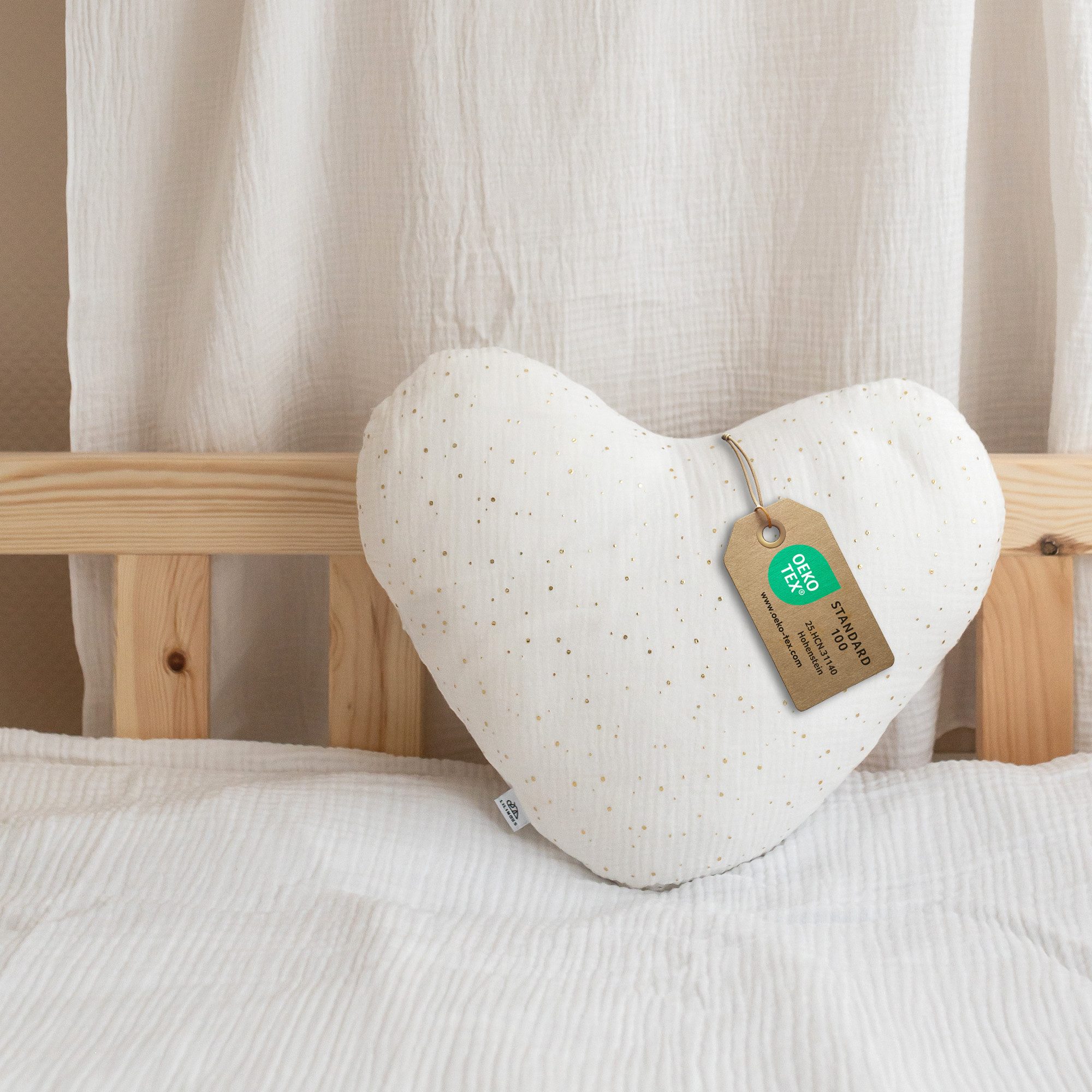 lilimaus Dekokissen Kuschelkissen Herz & Stern aus Musselin fürs Kinderzimmer, Kuschelkissen mit oder ohne Flatter - passend zu unserer Bettwäsche