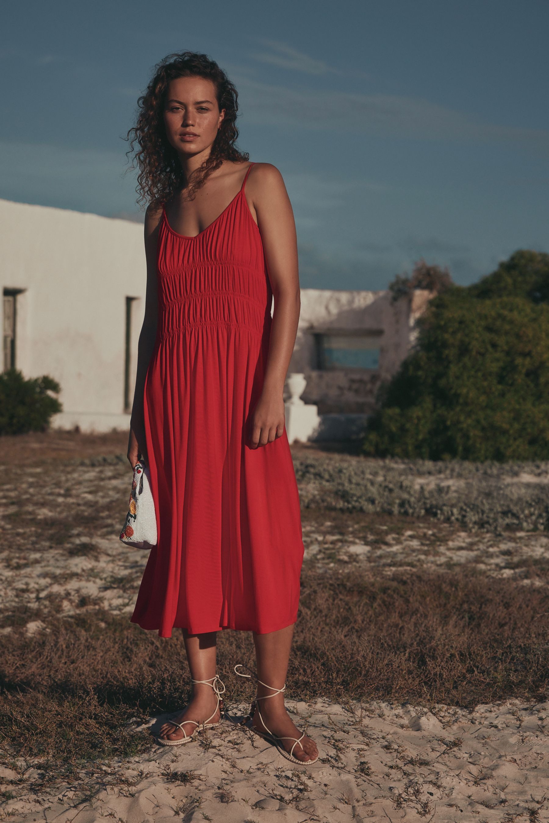 Next Midikleid Gesmoktes Minikleid mit dünnen Trägern (1-tlg) – Bild 5 von 5