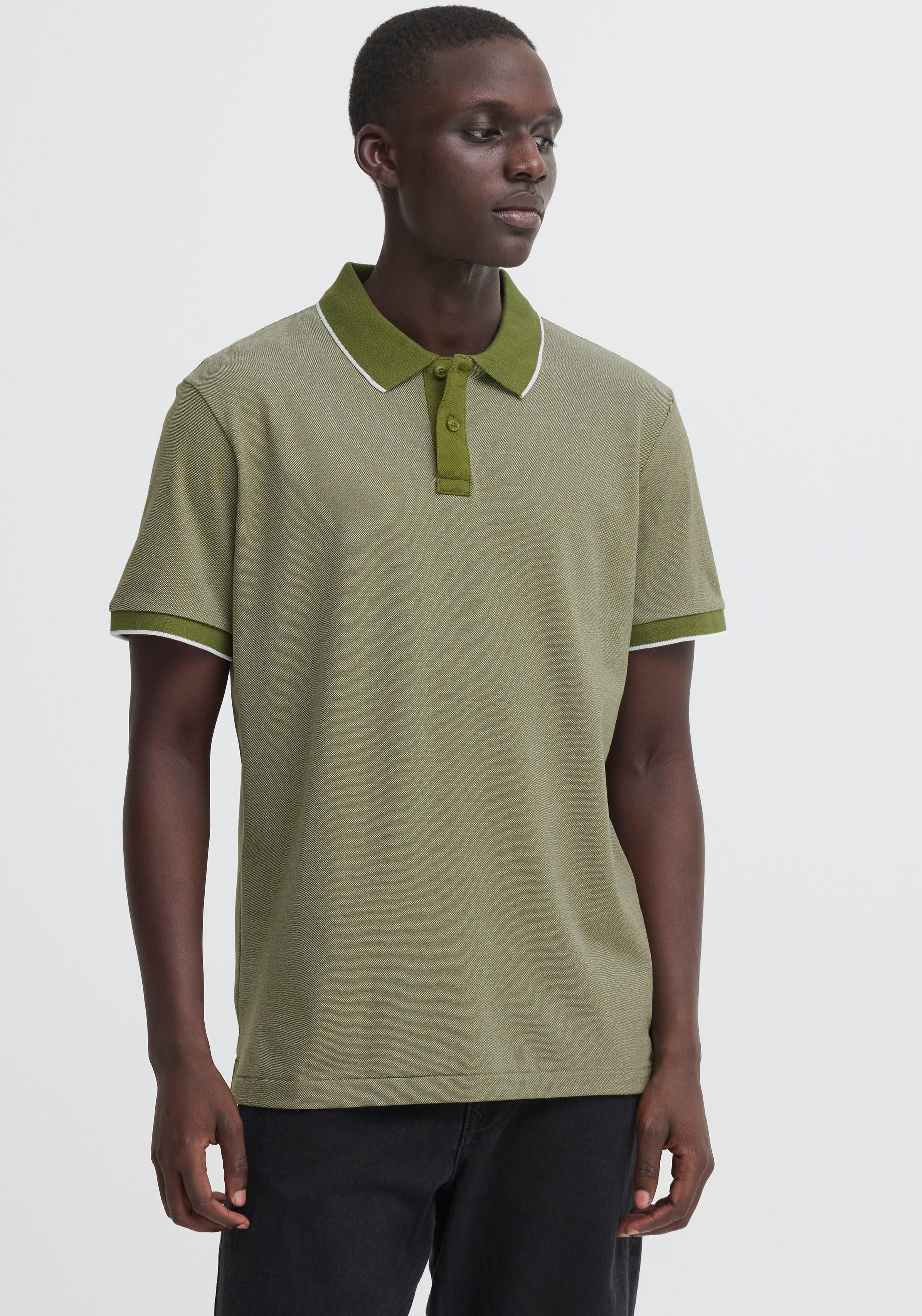 Blend Poloshirt BHGILBERT POLO S/S aus Baumwollmischung, Regular Fit, mit kurzer Knopfleiste, unifarben
