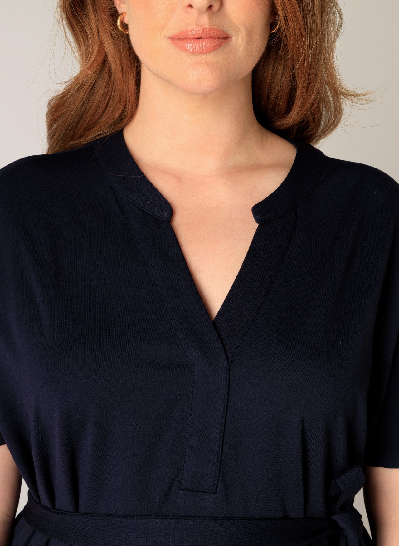 Base Level Curvy Sommerkleid mit Bindegürtel