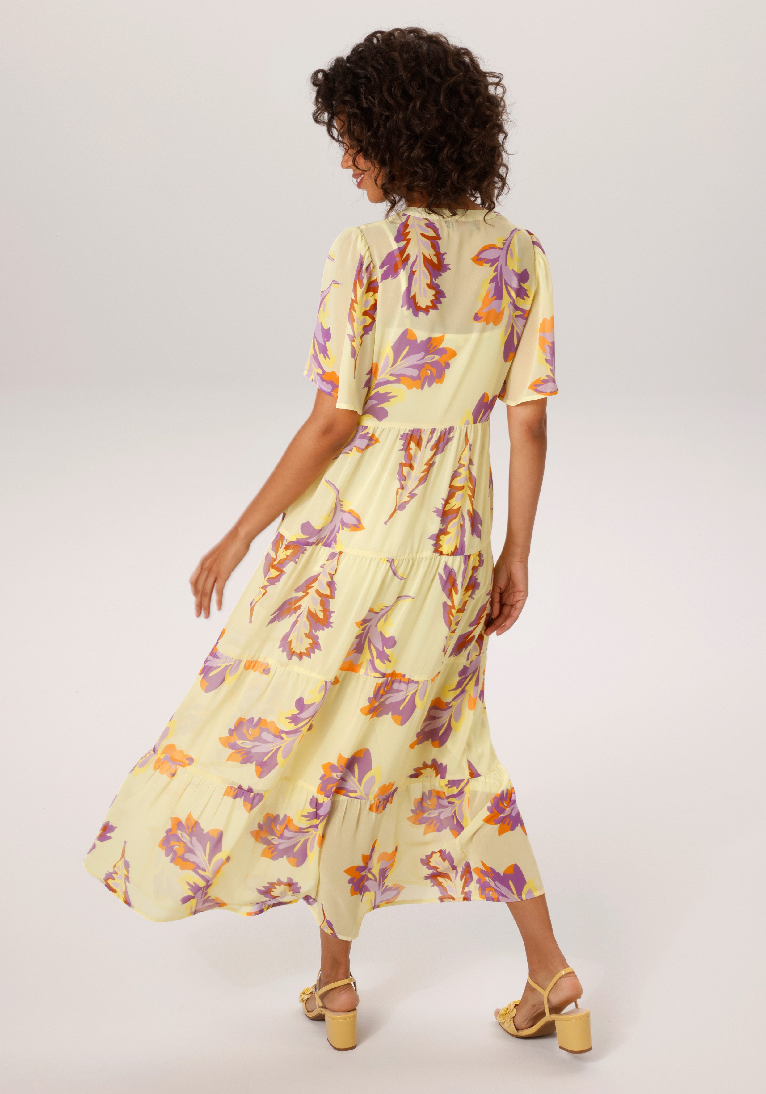 Aniston CASUAL Sommerkleid mit grafischen Blättern bedruckt - NEUE KOLLEKTION