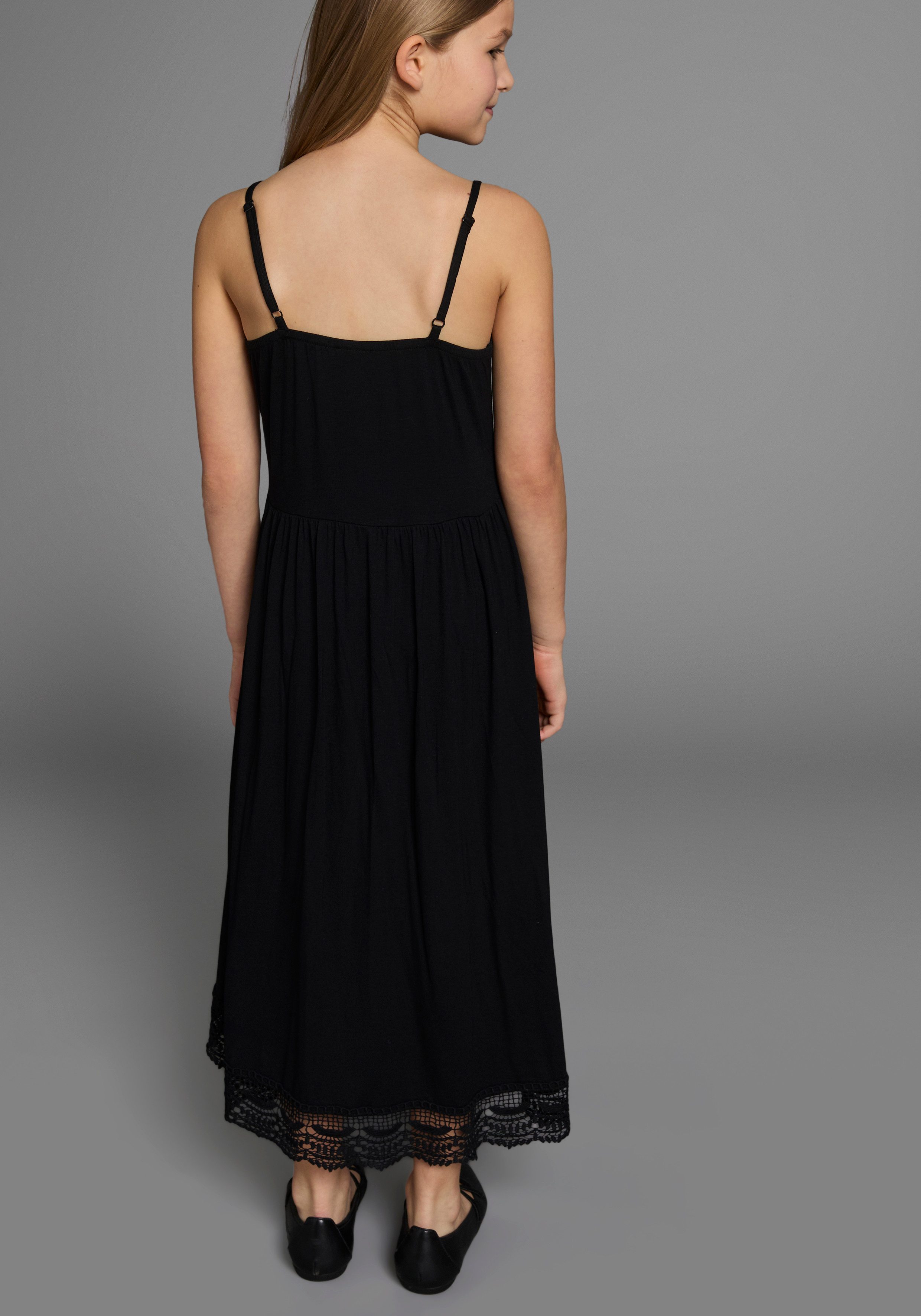 KIDSWORLD Jerseykleid - Spaghettikleide aus Viskose luftiges Jerseykleid, knieumspielende Länge