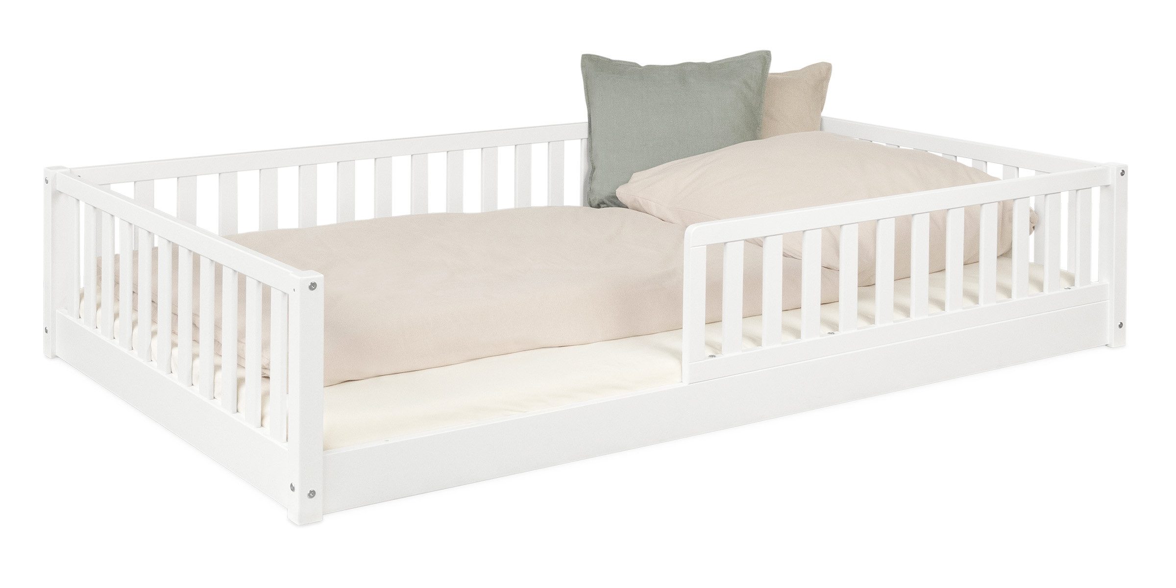 Kinderbett Bodenbett Livo in Buche FSC® zertifizert mit Rausfallschutz