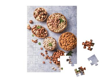 puzzleYOU Puzzle Sortiment von Nüssen in hölzernen Schalen, 48 Puzzleteile, puzzleYOU-Kollektionen Nüsse