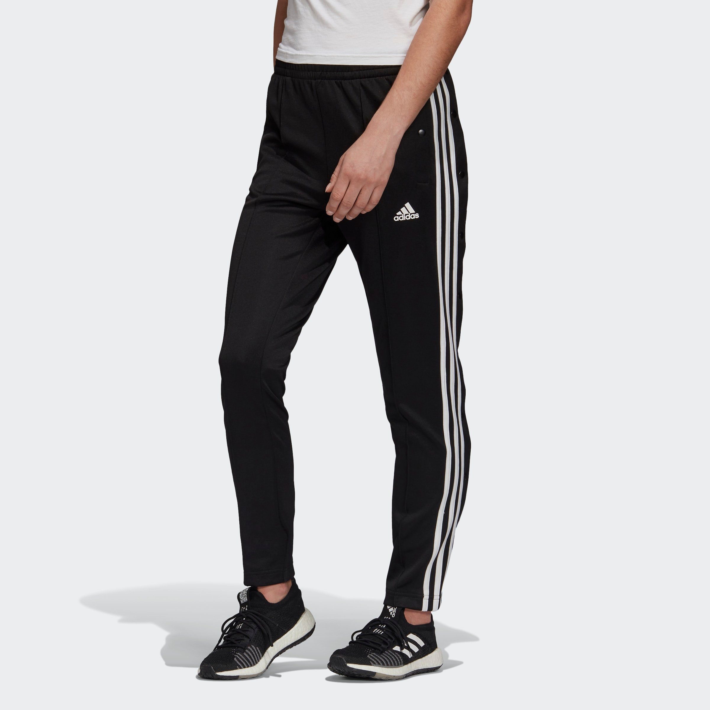 adidas Sportswear Trainingshose »MUST HAVES SNAP« mit seitlichen  Knopfleisten online kaufen | OTTO