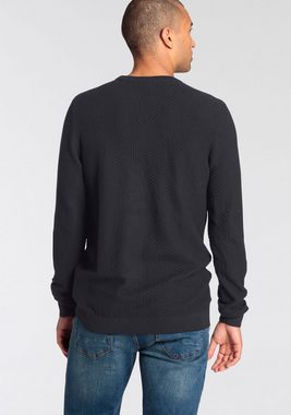 Bruno Banani Strickpullover mit spezieller Strickoptik