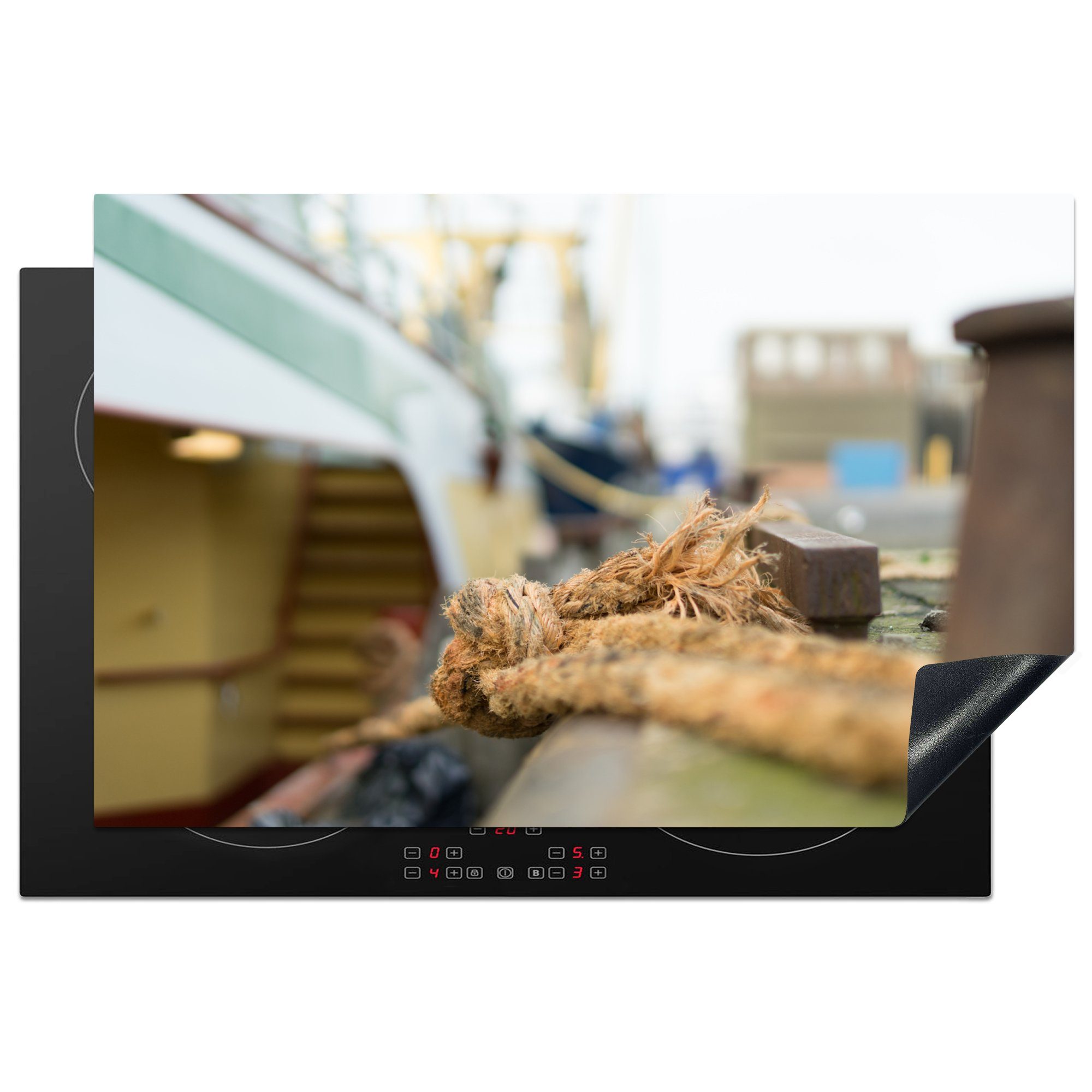 MuchoWow Herdblende-/Abdeckplatte Tauwerk eines vertäuten Bootes im Hafen von IJmuiden, Vinyl, (1 tlg), 81x52 cm, Induktionskochfeld Schutz für die küche, Ceranfeldabdeckung