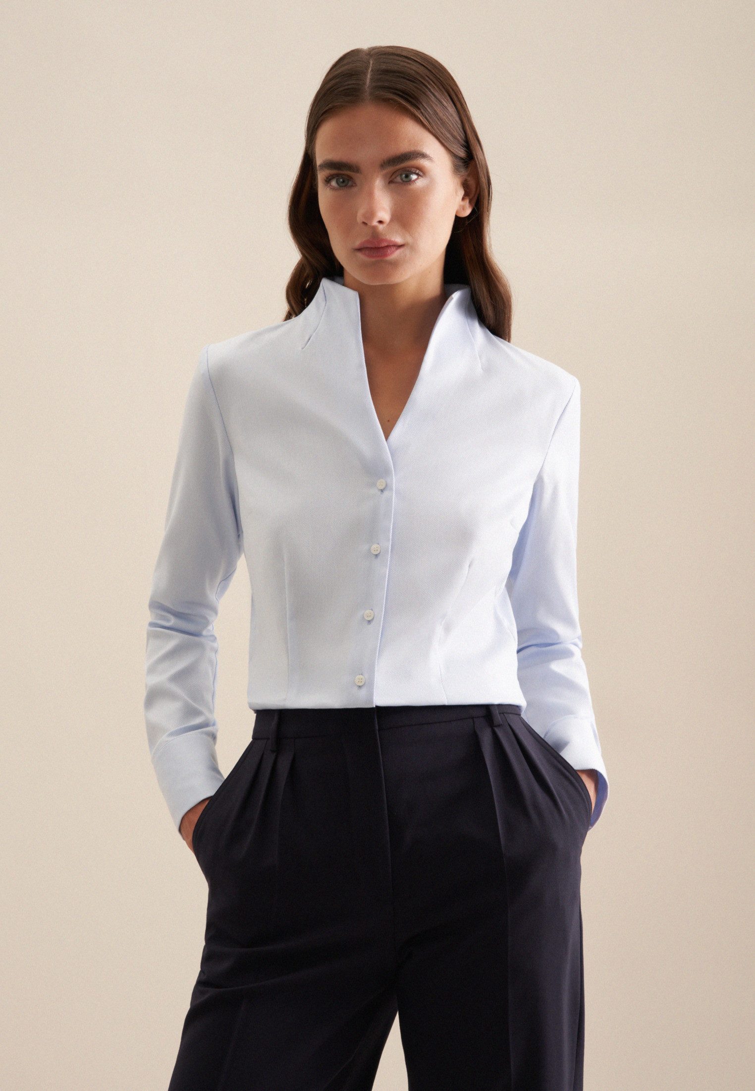 Klassische Bluse