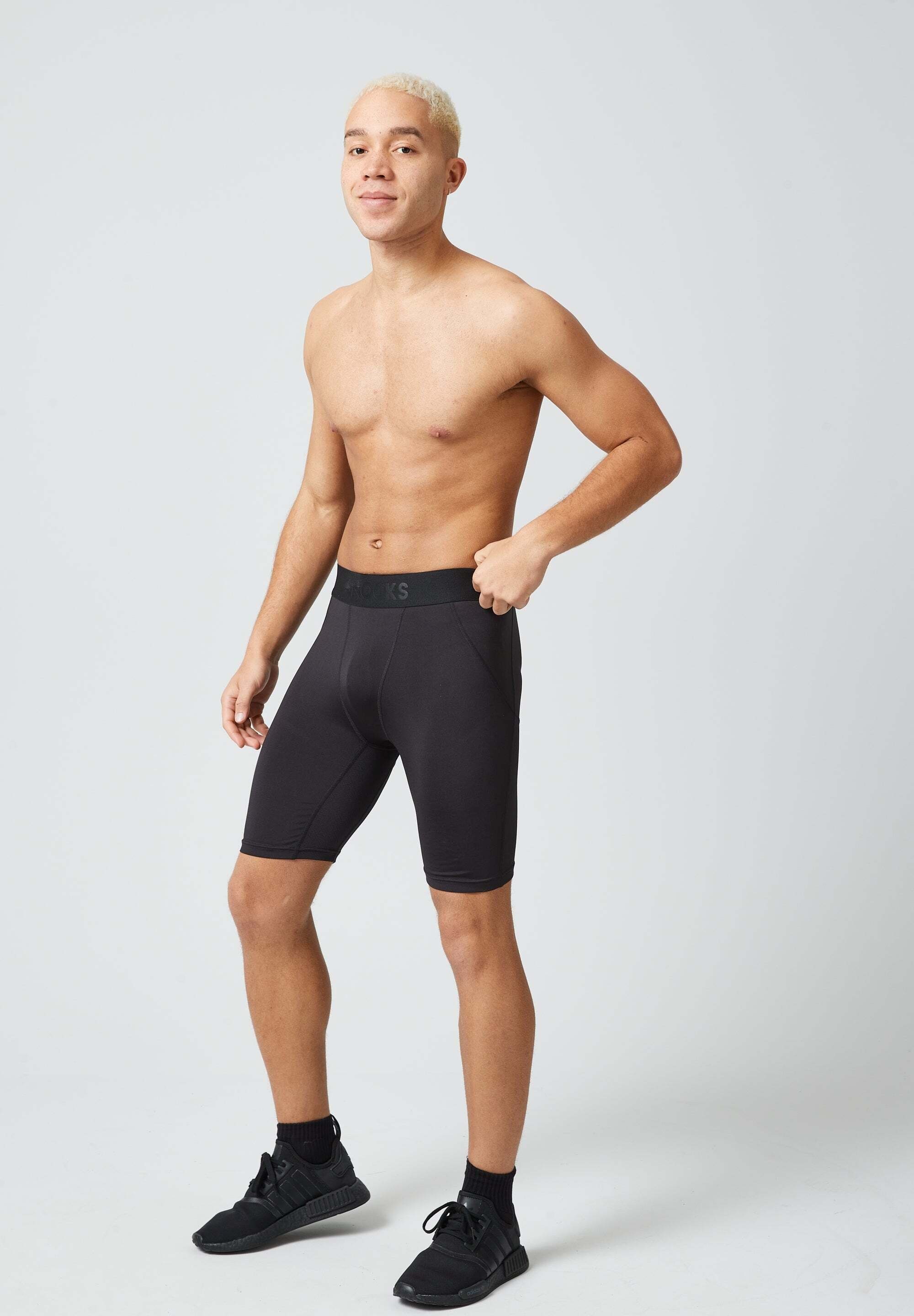 SNOCKS Funktionstights Kurze Radlerhose Herren (1-tlg) schnelltrockend, aus 88% recyceltem Polyester