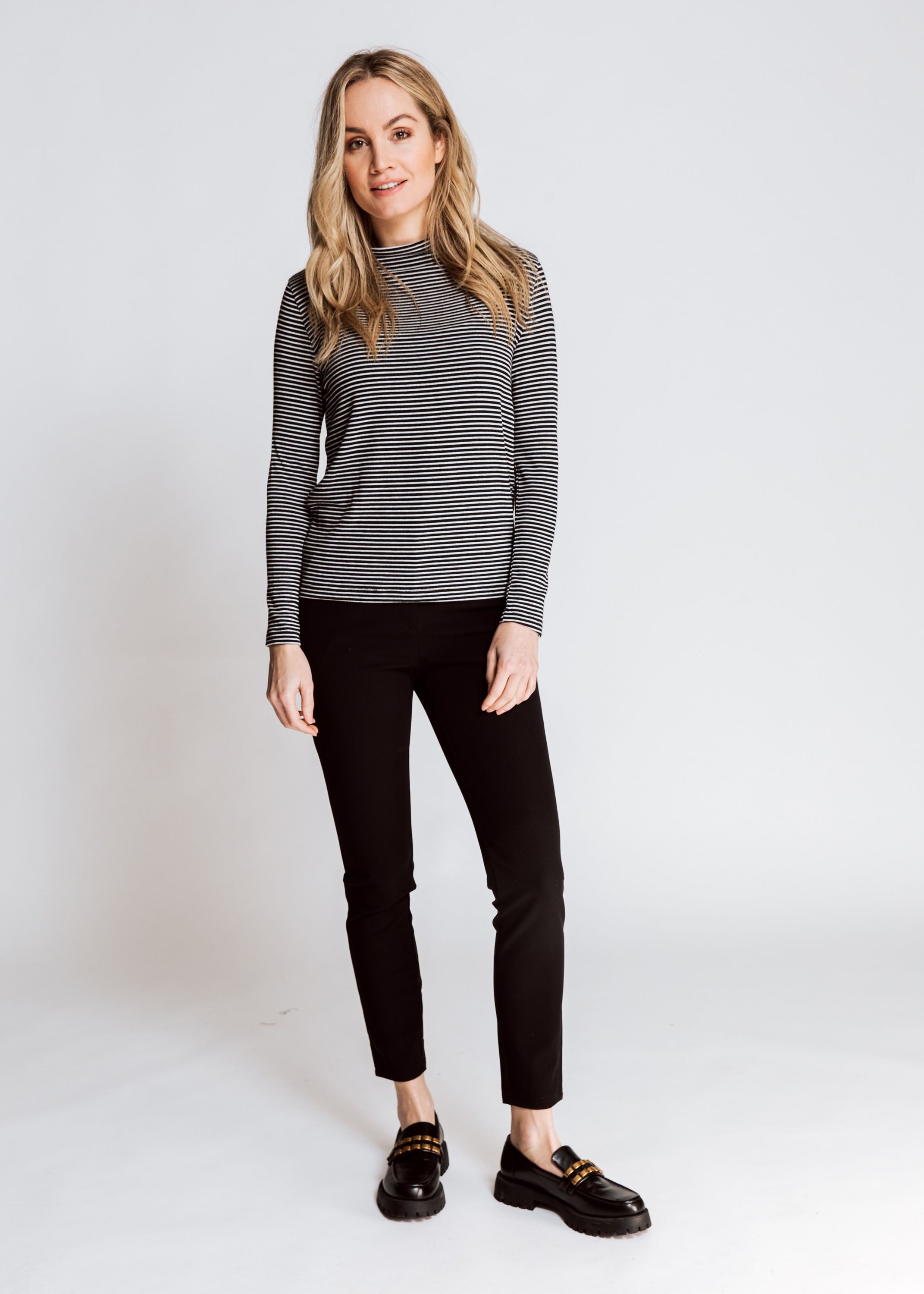Zhrill Sweatshirt ABIGAIL Sweatshirt Schwarz (0-tlg) günstig online kaufen