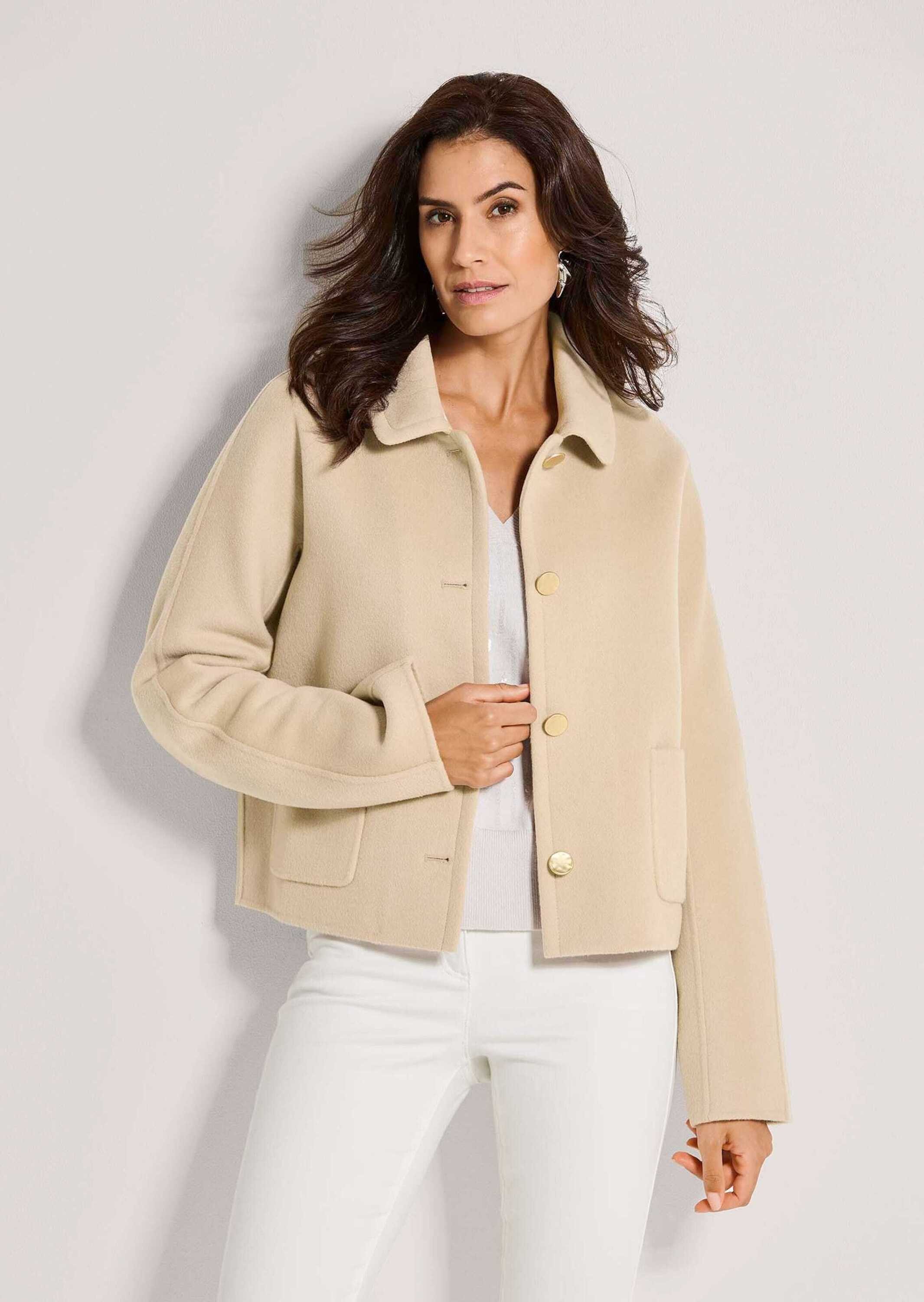 MADELEINE Outdoorjacke Kurzjacke mit goldenen Knöpfen Wolljacke mit Hemdkragen, aufgesetzten Taschen und Langarm