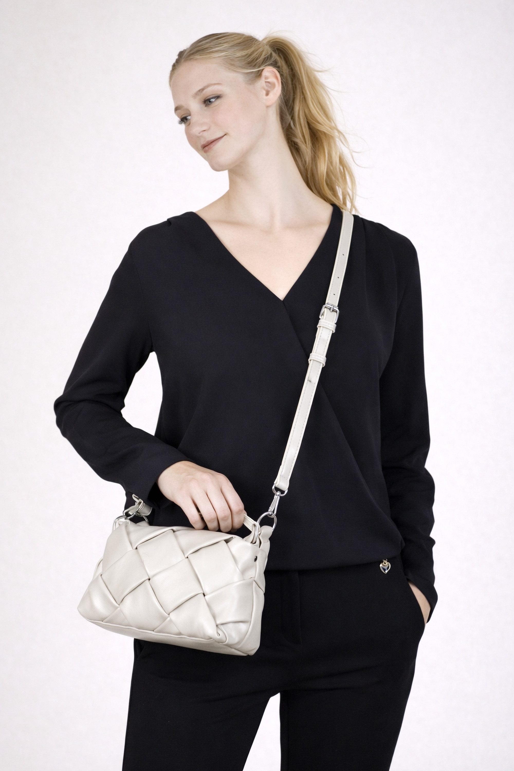 COLLEZIONE ALESSANDRO Schultertasche Giorgia, Elegante Flechttasche mit Trageriemen