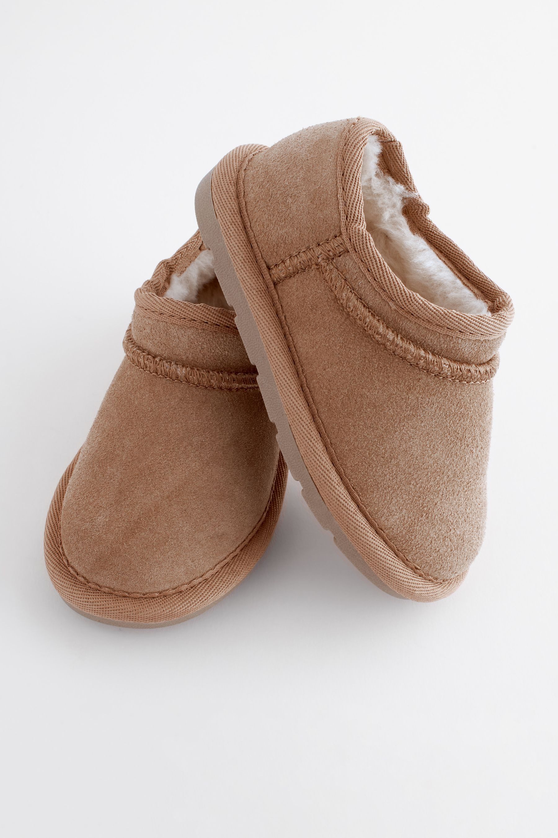 Next Shoot Schuhe aus Veloursleder Slipper (1-tlg)