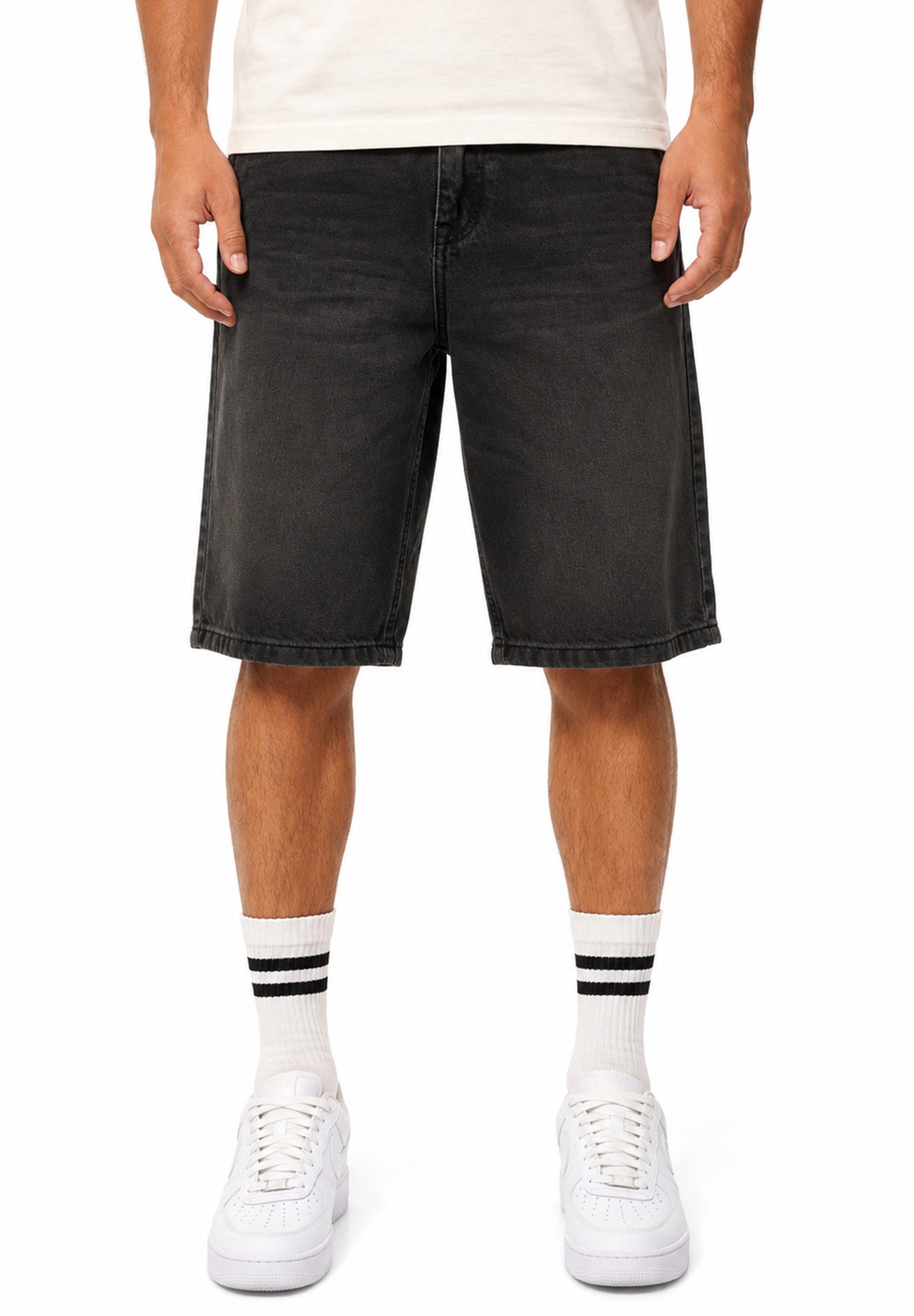 Jeansshorts im Baggy-Fit aus 100% Baumwolle für Herren