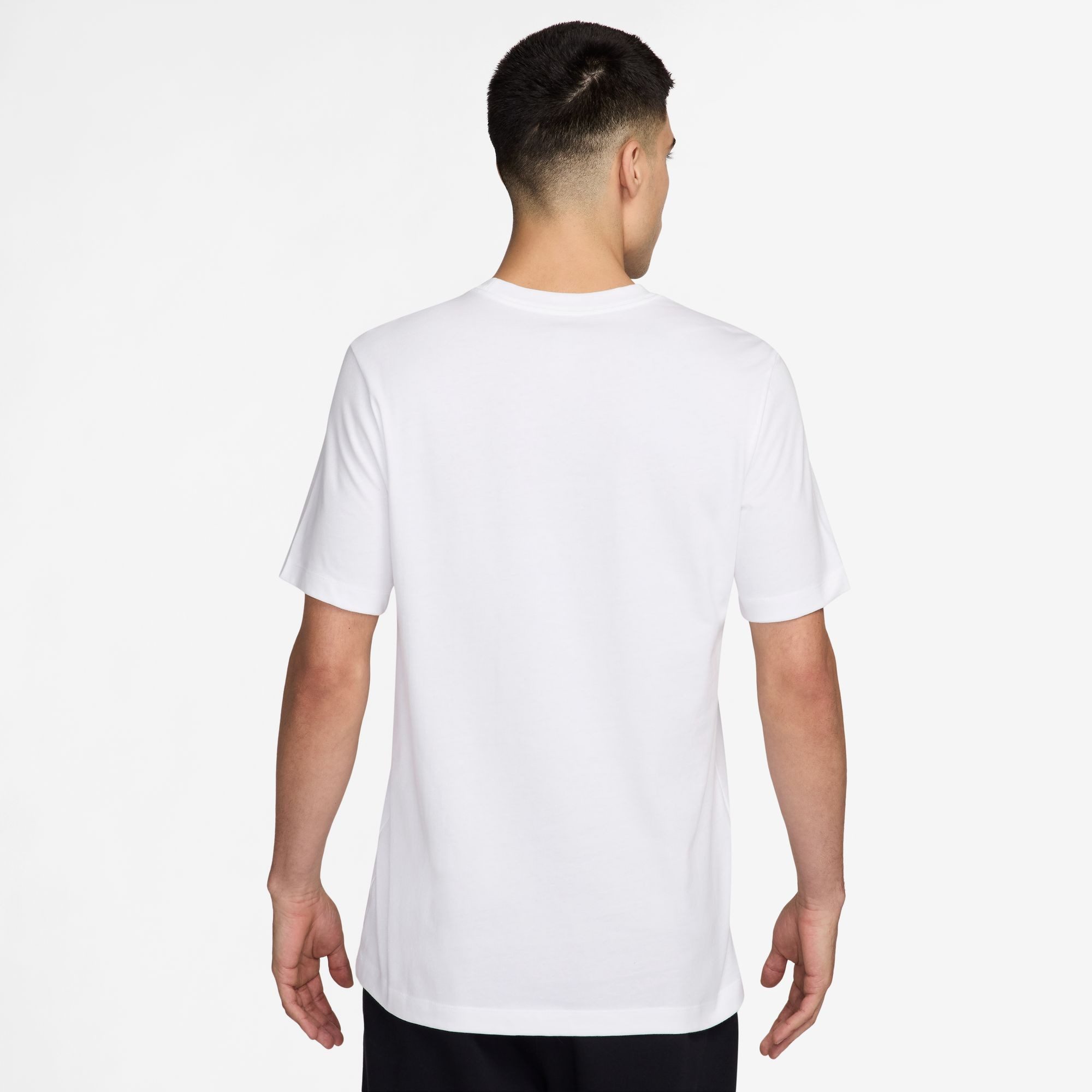 Nike T-Shirt U NSW TEE STD CELEBRATE BRAND für Erwachsene, sportlicher Stil, für Freizeit und Aktivitäten
