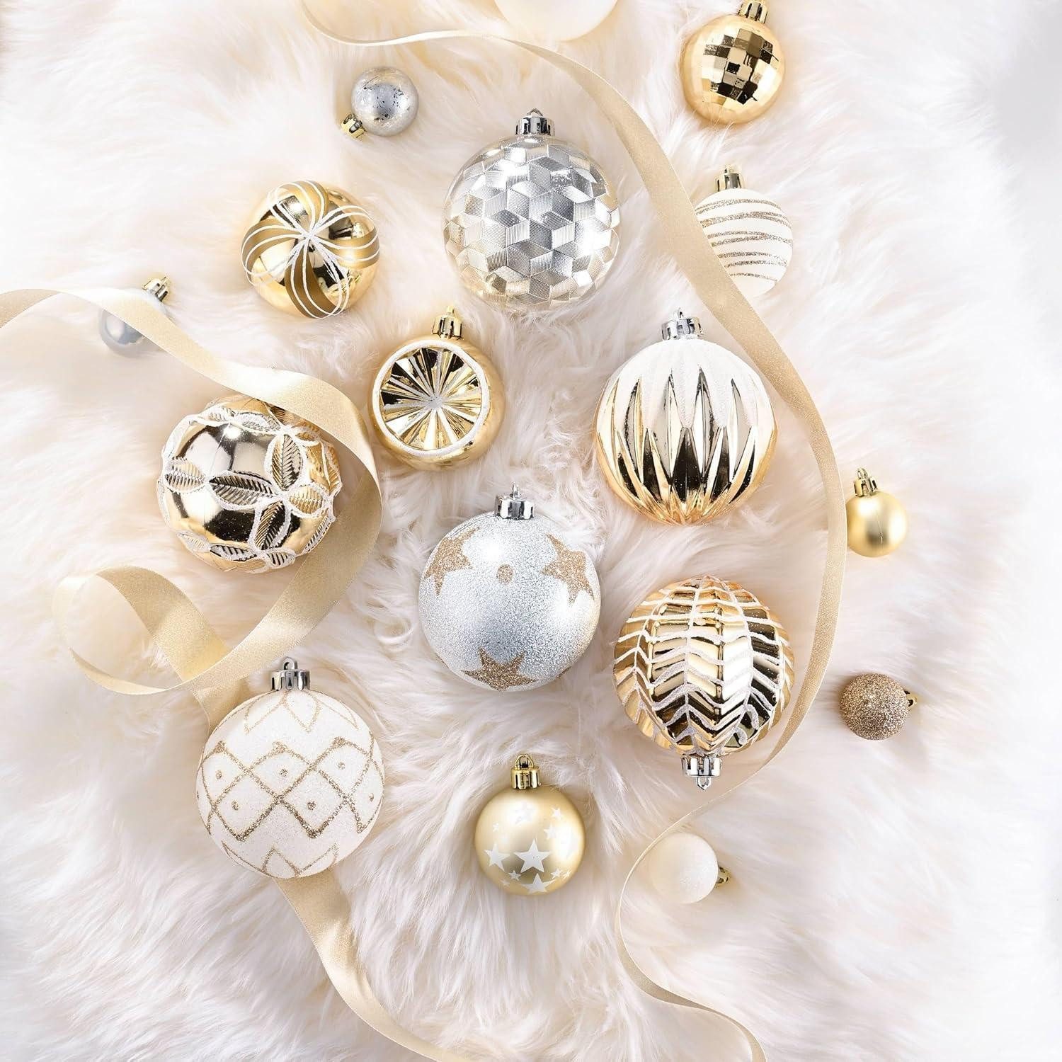 LuxusKollektion Christbaumschmuck Weihnachtskugeln Set 16 TLG 8cm Plastik Christbaumschmuck Gold Weiss