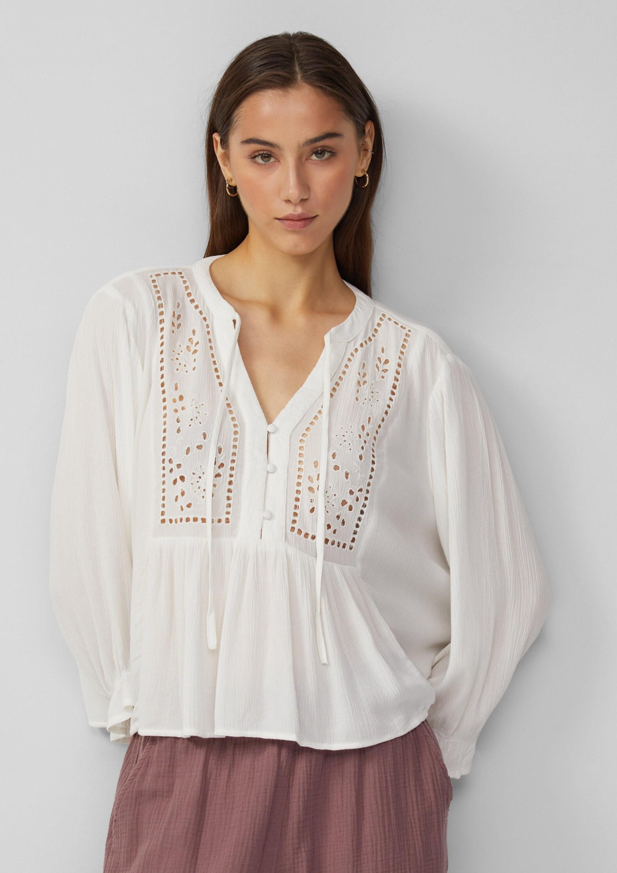 QS Kurzarmbluse Bluse Viskosemix-Bluse mit Lochstickerei günstig online kaufen