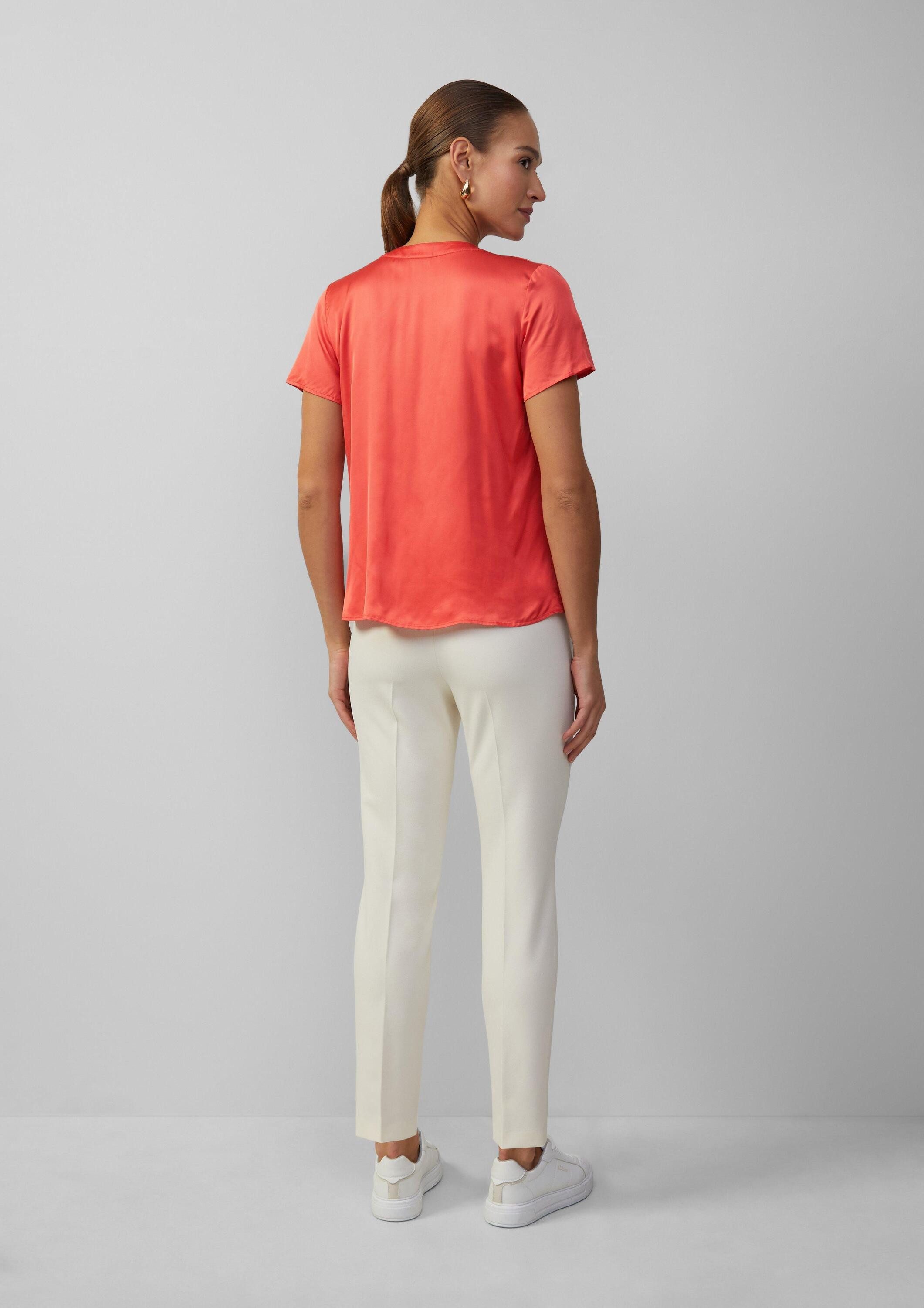 s.Oliver Kurzarmbluse Bluse Satinbluse aus Viskose mit verdeckter Knopfleiste
