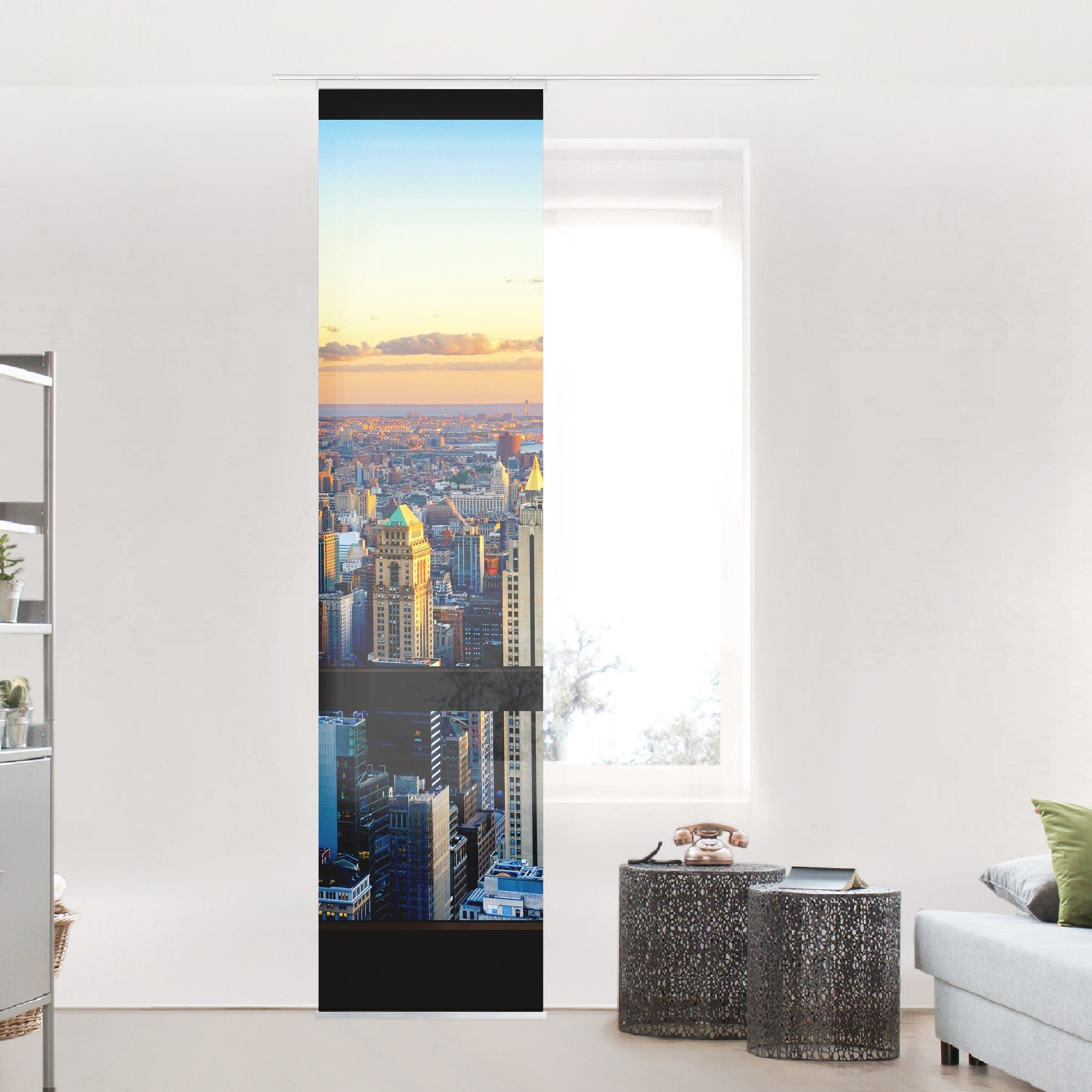 Bilderdepot24 Schiebegardine modern Flächenvorhang blickdicht Sonnenaufgang New York (1 St), halbtransparent, Wohnzimmer große Flächengardine lichtdurchlässig für Klemm-System