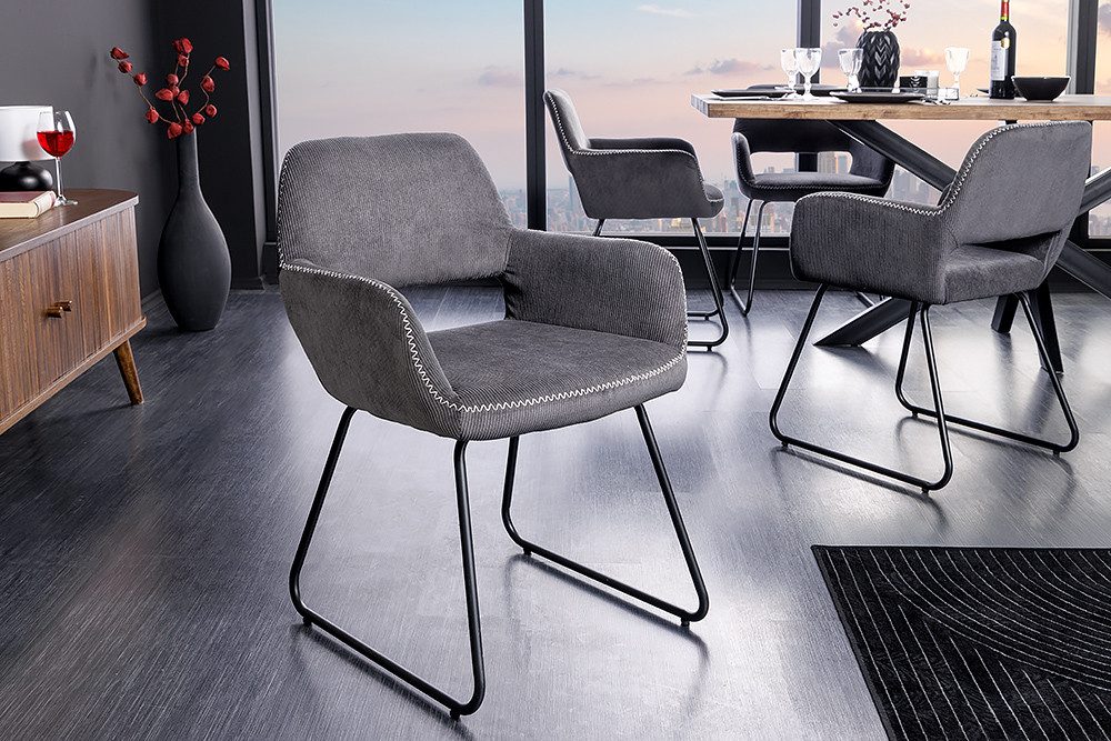 riess-ambiente Armlehnstuhl MUSTANG grau / schwarz günstig online kaufen