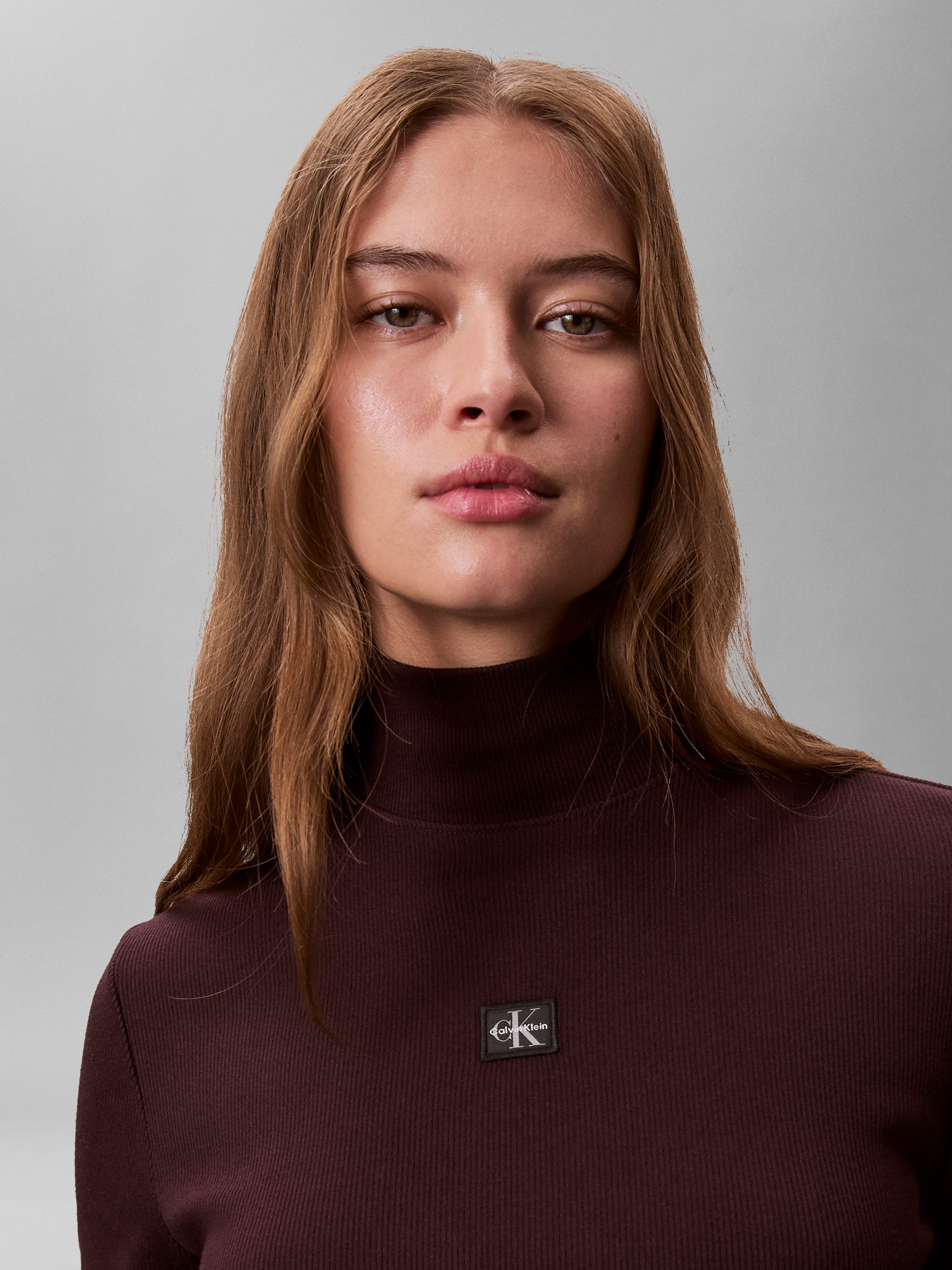 Calvin Klein Jeans Minikleid Figurbetonte Passform mit Stehkragen