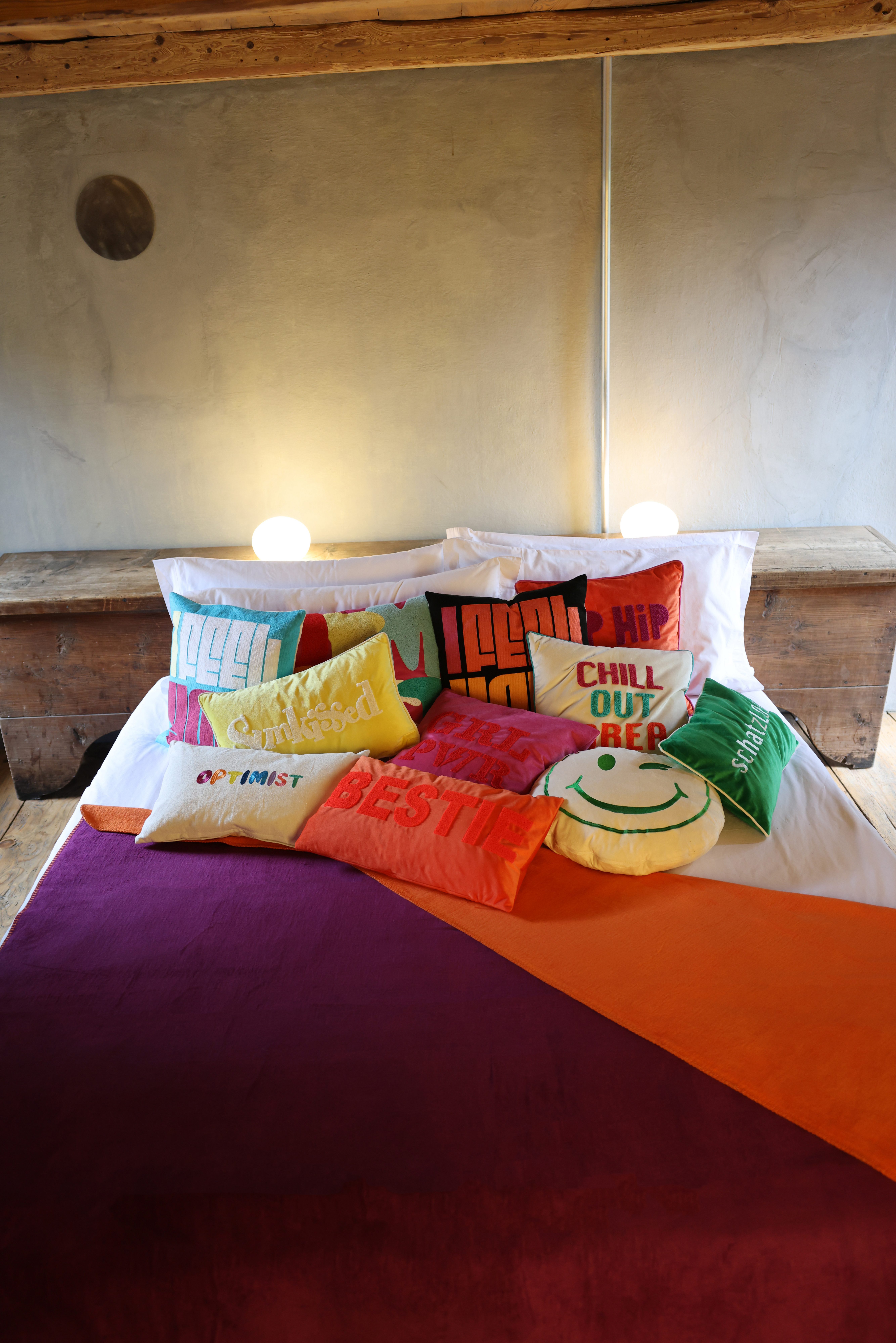 PAD Dekokissen LETTERS, farbige Keder, mit Schriftzug, verschiedene Größen