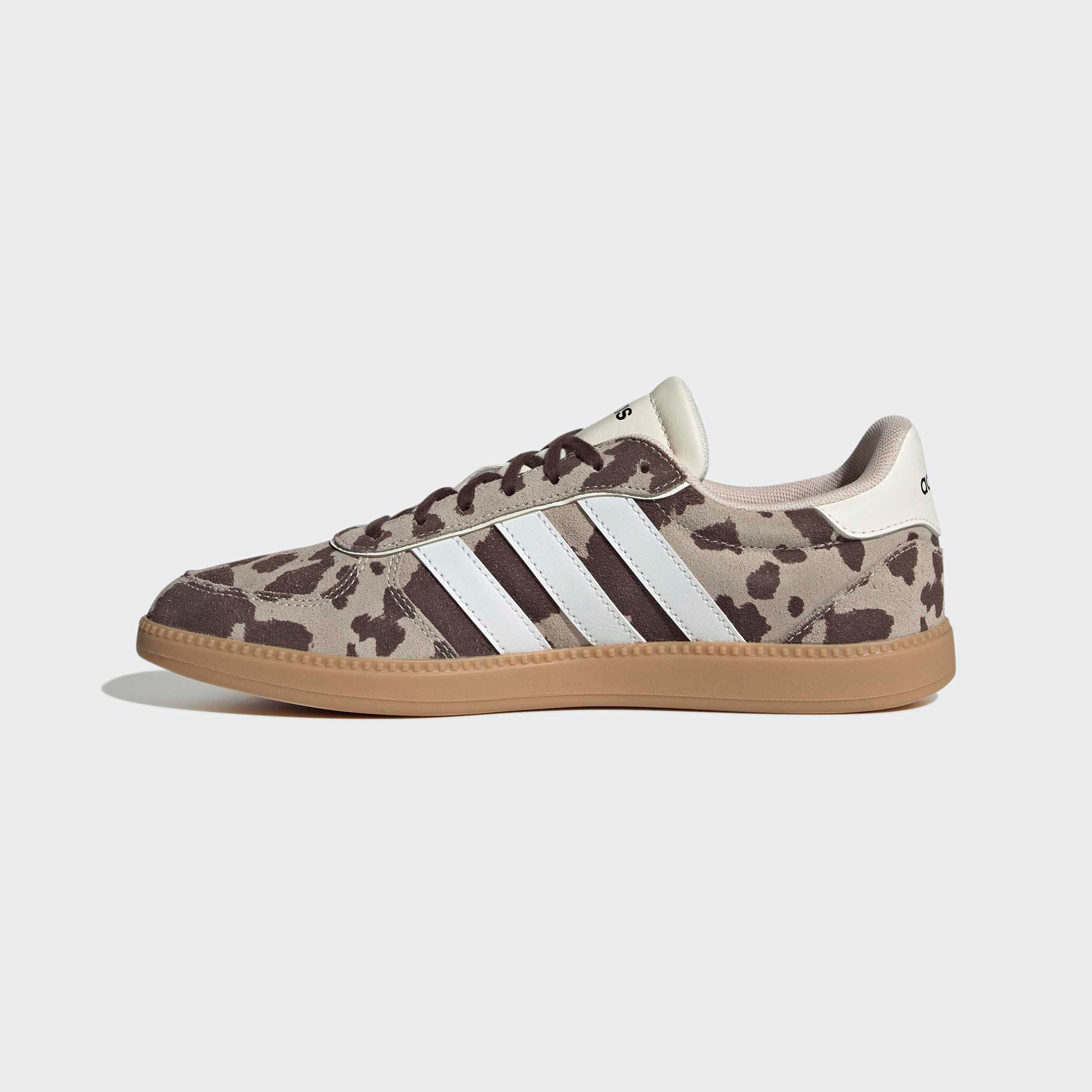 adidas Sportswear BREAKNET SLEEK Sneaker (mit Kuh Muster) inspiriert vom Design des adidas handball spezial – Bild 3 von 5