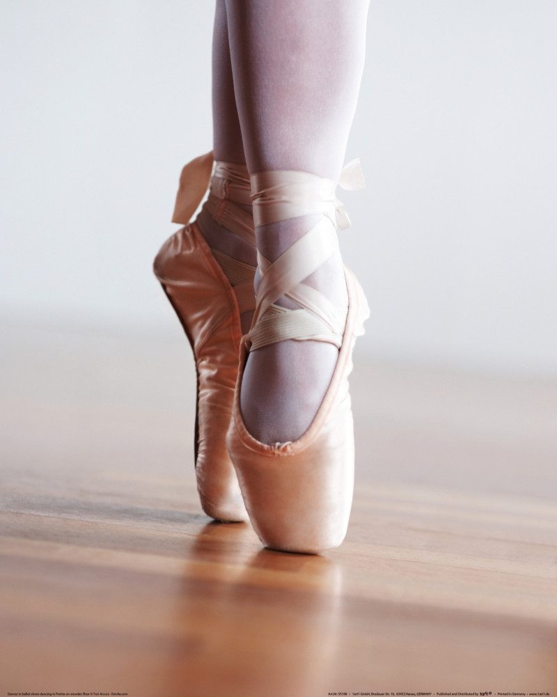 1art1 Poster Ballett Kunstdruck Bild - Spitzenschuhe, RelevÃ© (50 x 40 cm)