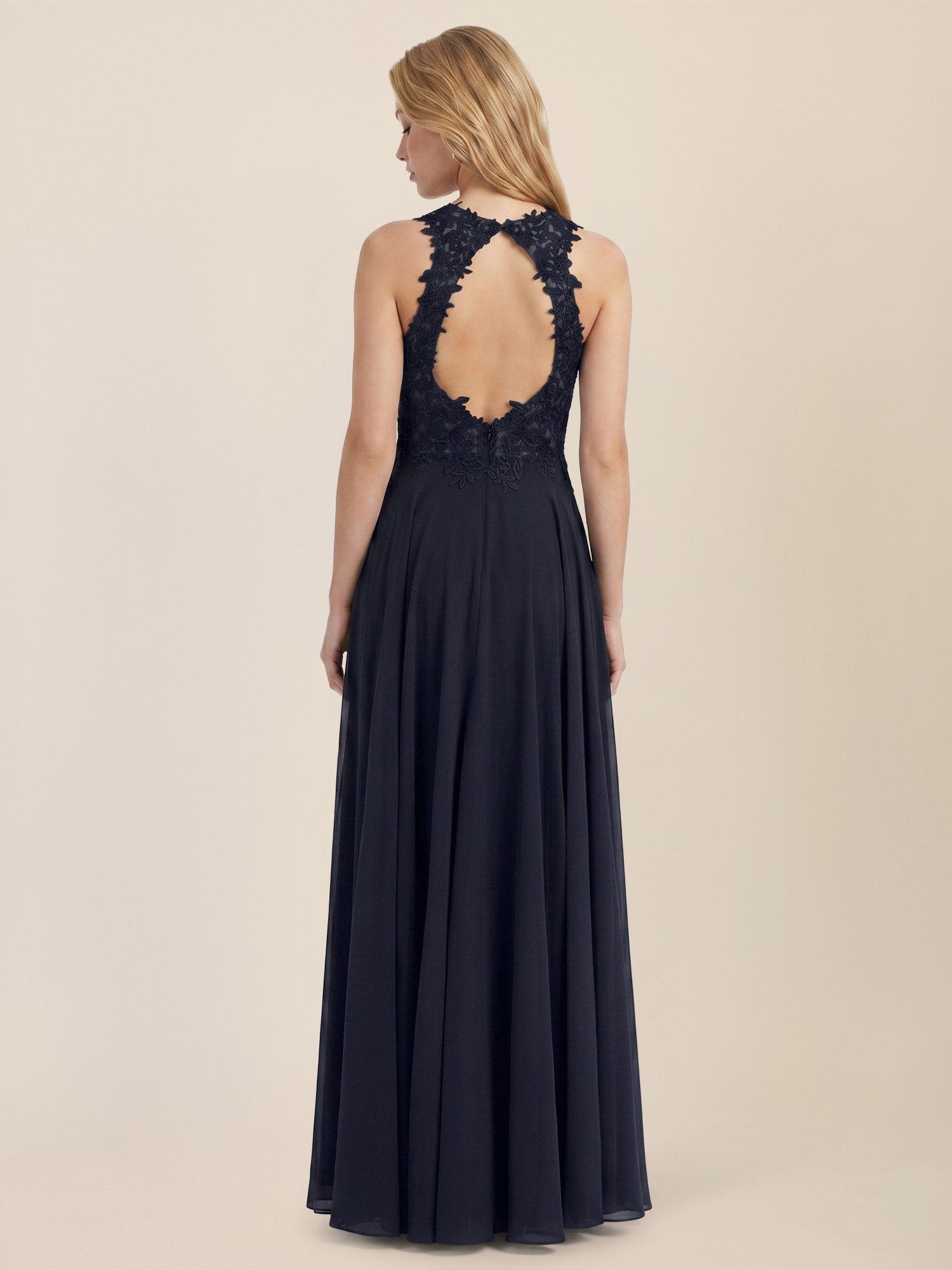 Apart Abendkleid mit floraler Spitze und Chiffon