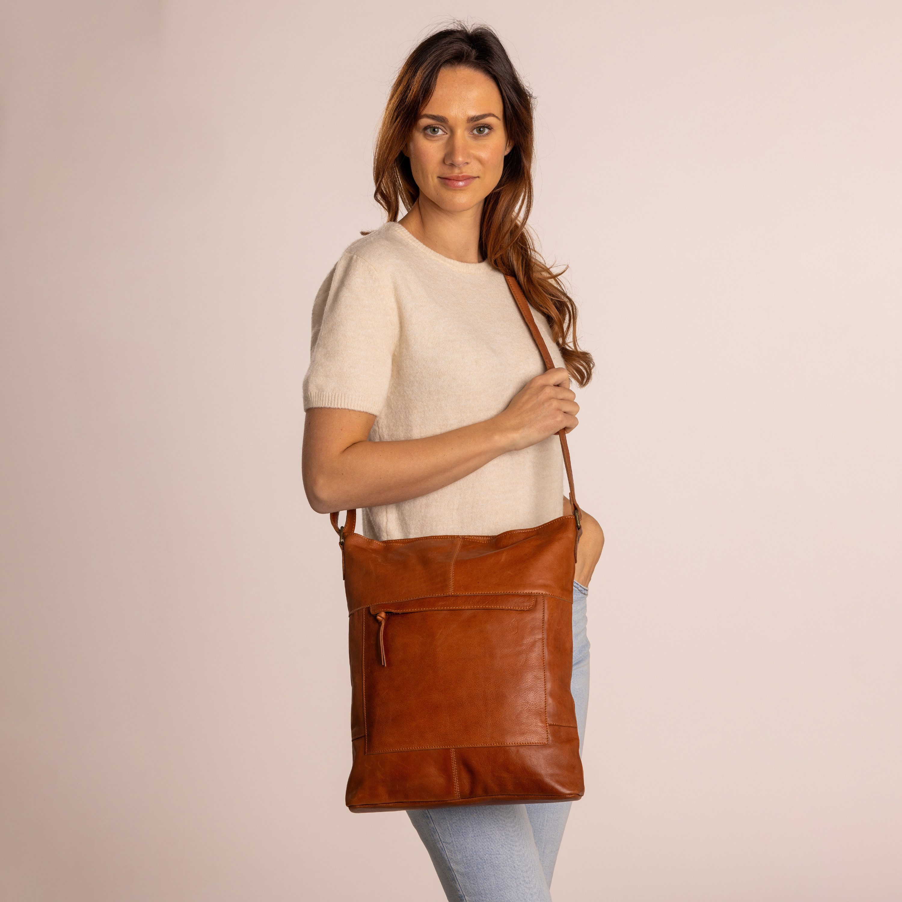 Gusti Leder Handtasche Gusti Leder Umhängetasche Maola (1-tlg)