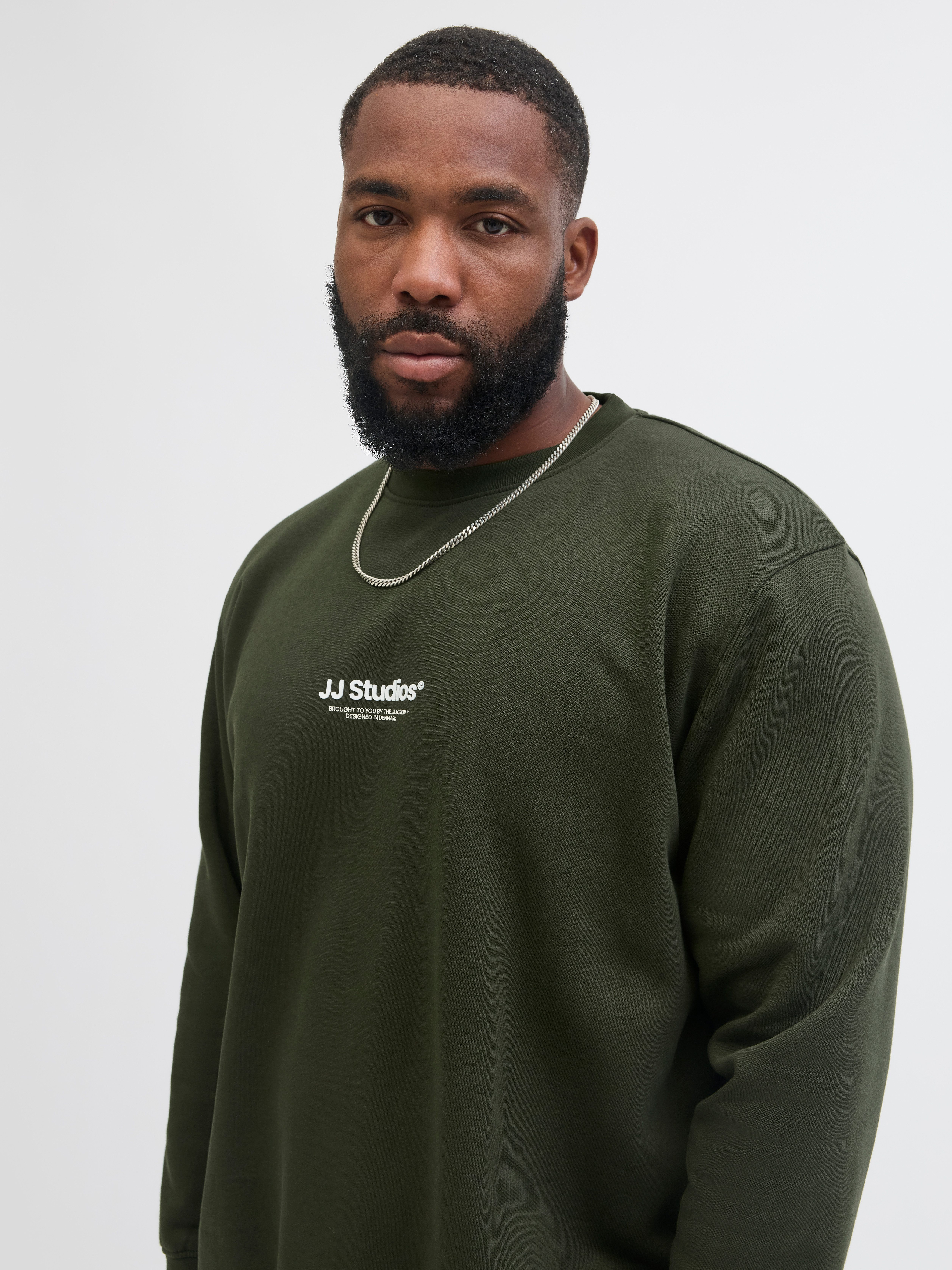 Jack & Jones PlusSize Sweatshirt JJESOHO SWEAT CREW NECK NOOS PLS mit Logob günstig online kaufen