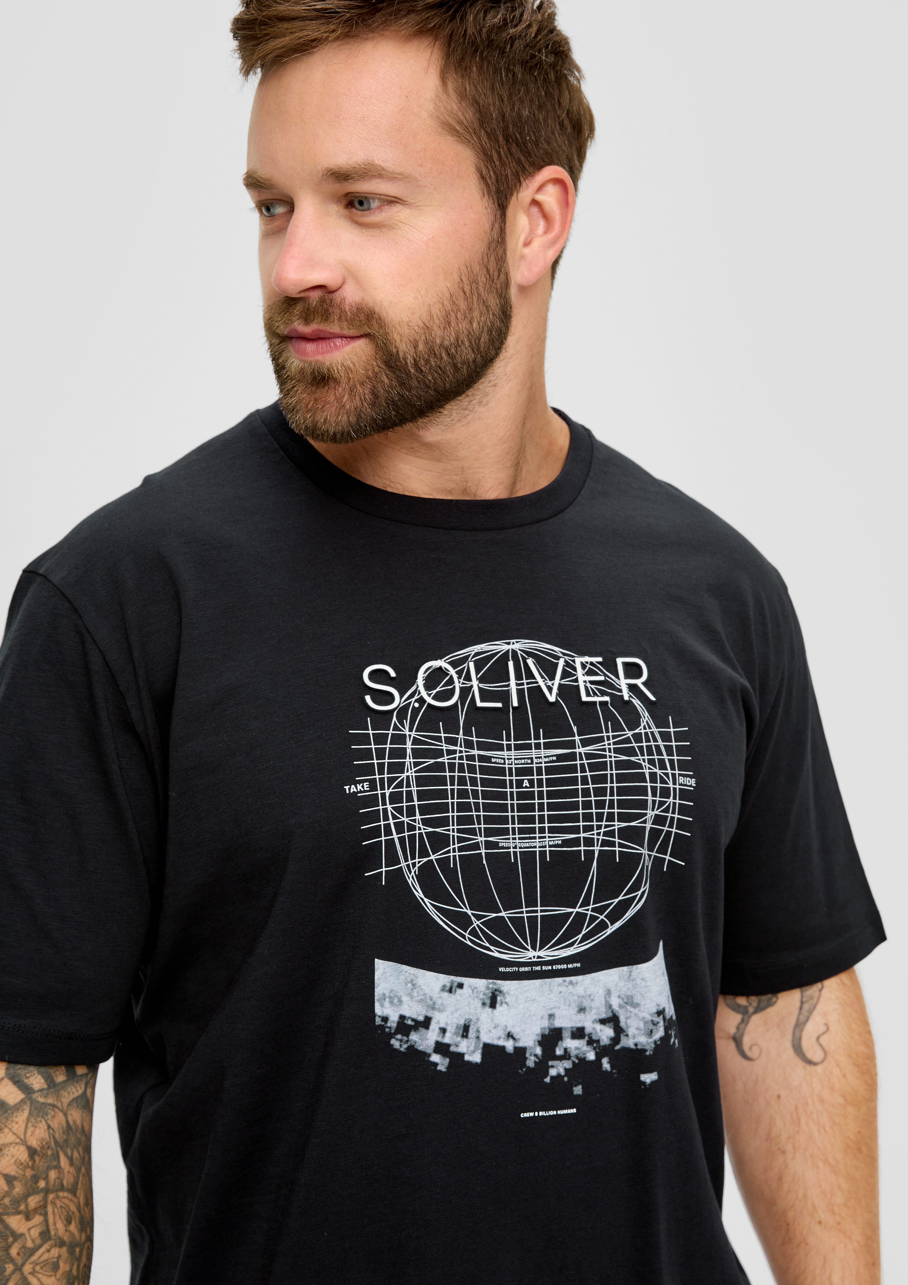 s.Oliver mit Flammgarnstruktur Baumwollshirt schwarz Kurzarmshirt