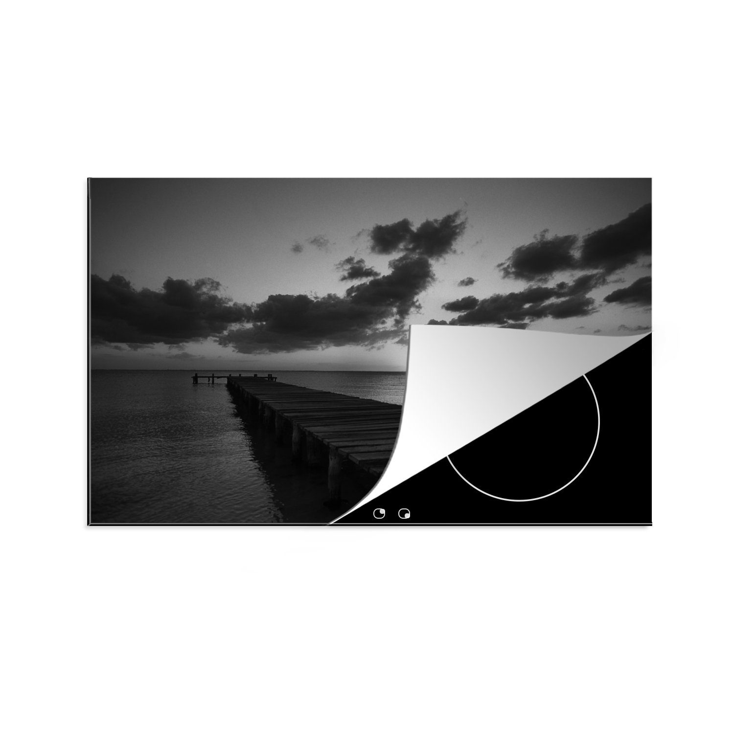 MuchoWow Herdblende-/Abdeckplatte Holzsteg am Karibischen Meer, Mexiko - Schwarz und weiß, Vinyl, (1 tlg), 81x52 cm, Induktionskochfeld Schutz für die küche, Ceranfeldabdeckung