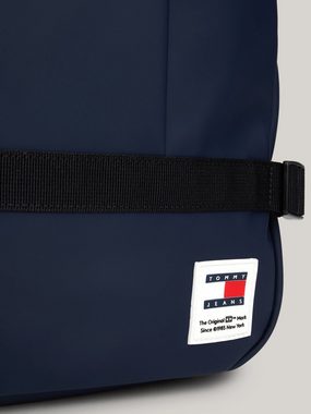 Tommy Jeans Cityrucksack TJM DAILY + STERNUM BACKPACK, im praktischen Format