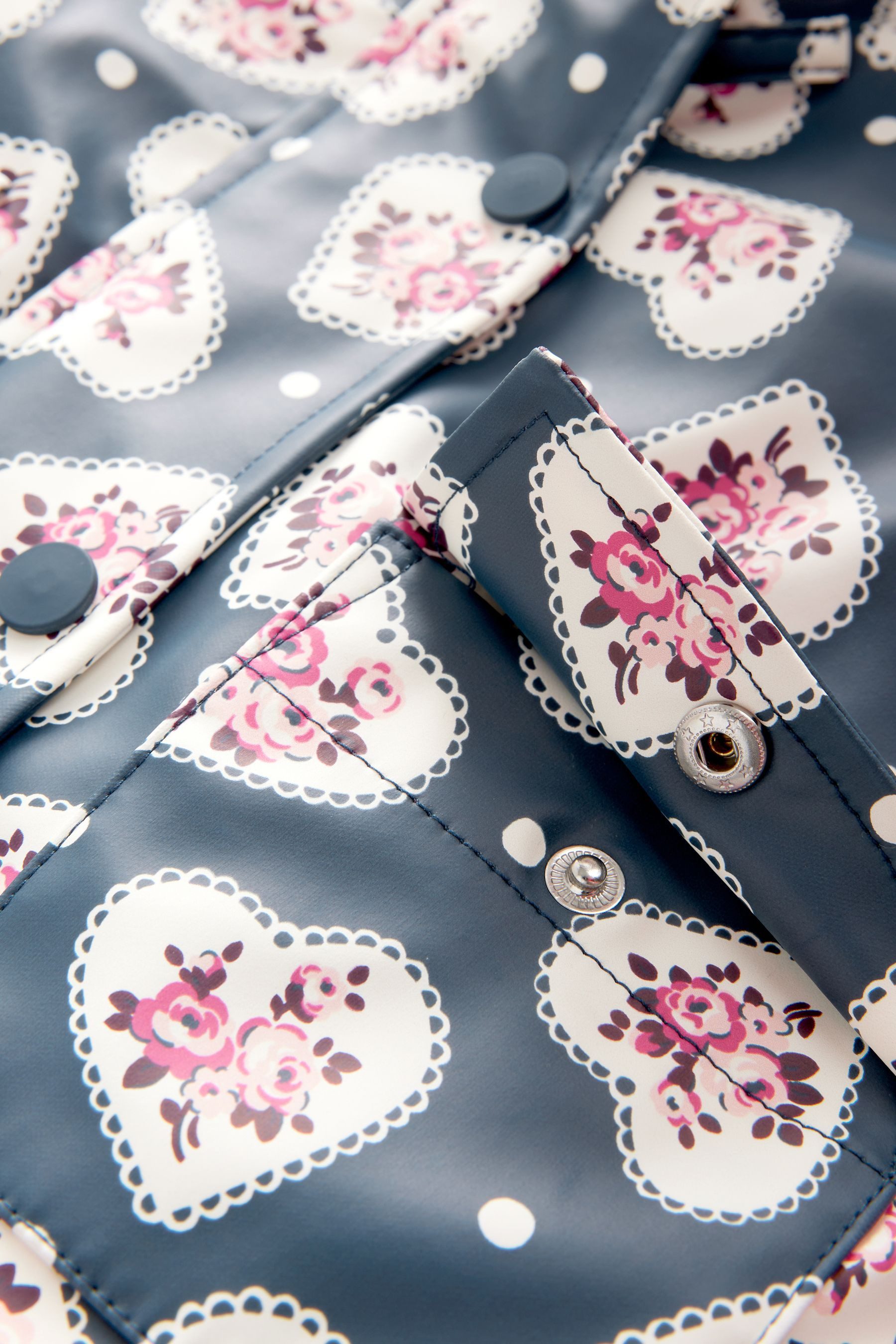 Next Trenchcoat Cath Kidston Trenchcoat mit Herz-Print (1-tlg)