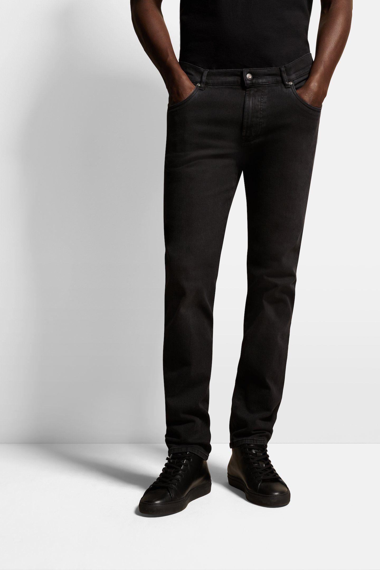 bugatti 5-Pocket-Jeans Flexcity Denim mit Tragekomfort hohem dunkelgrau