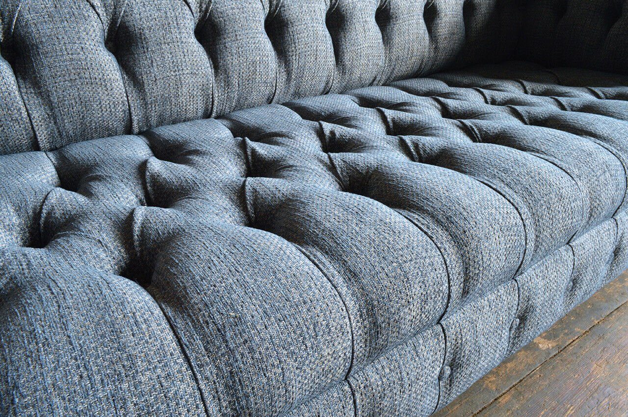 JVmoebel mit 3 Sofa Modern Design Knöpfen. Sitzer Couch Wohnlandschaft Chesterfield-Sofa Stoff, Sofa Rückenlehne Die