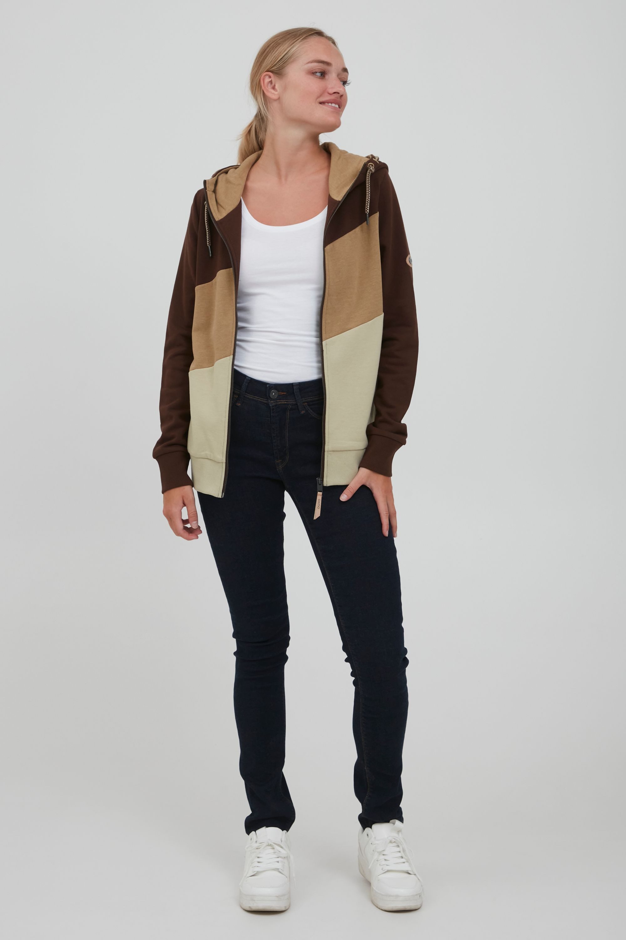 OXMO Kapuzensweatjacke OXAggi Sportliche Hoodie Sweatjacke mit zahlreichen günstig online kaufen