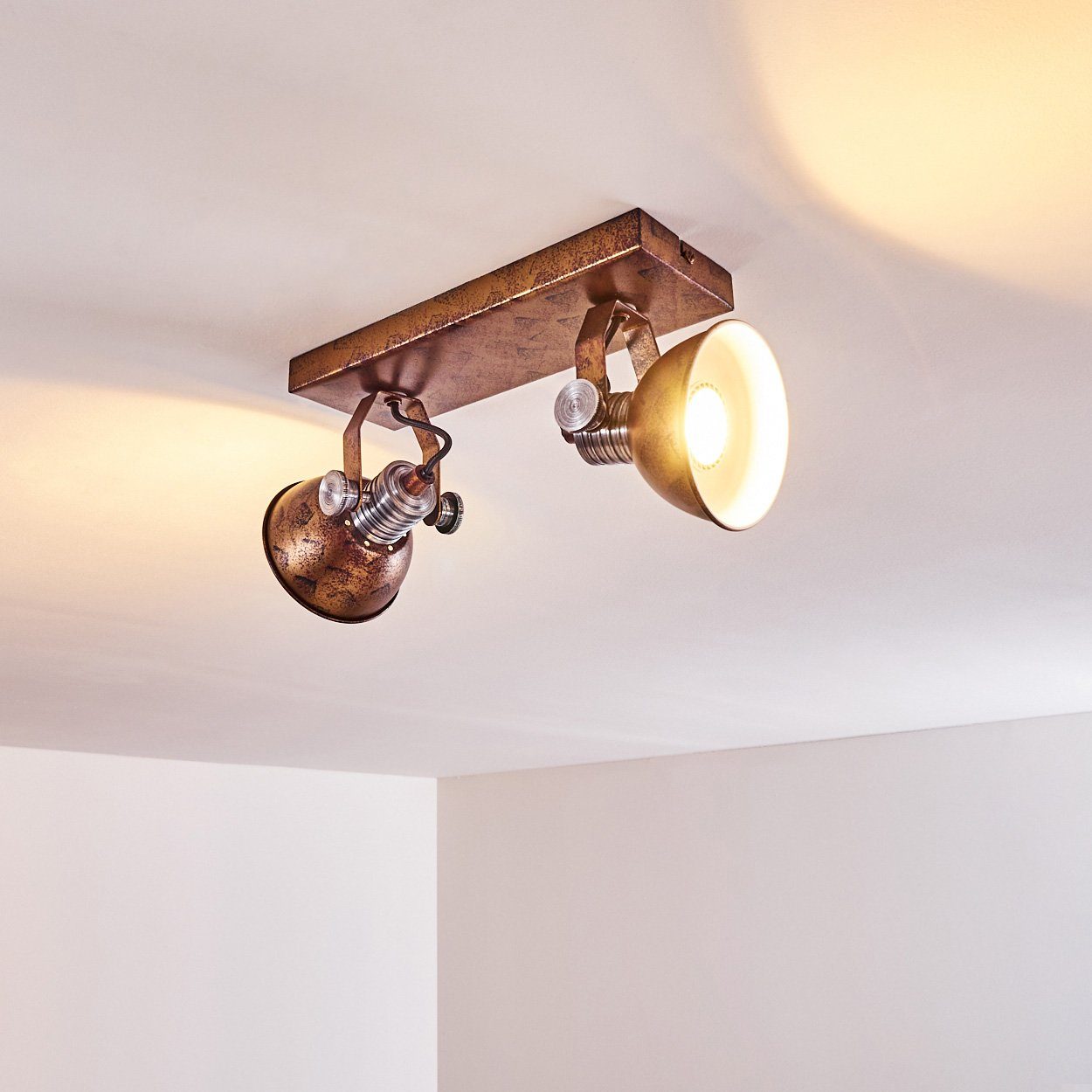 dreh-/schwenkbar, im Deckenleuchte in Retro-Design Leuchtmittel, hofstein Kelvin, Spot »Varsi« dimmbare aus 2700 Lampenschirm Bronze/Weiß, ohne Metall 2xGU10, Deckenlampe