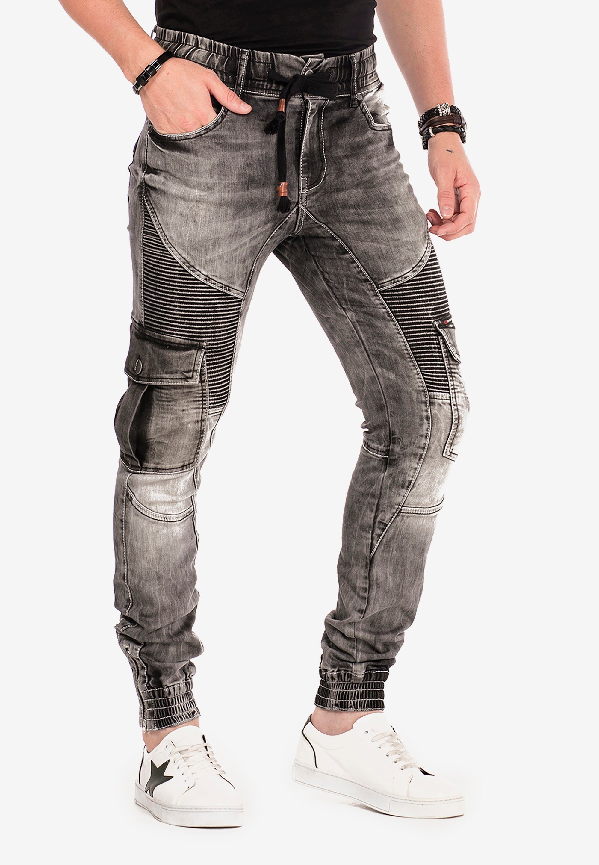 Cipo & Baxx Bequeme am Jeans Bündchen Saum elastischen mit schwarz