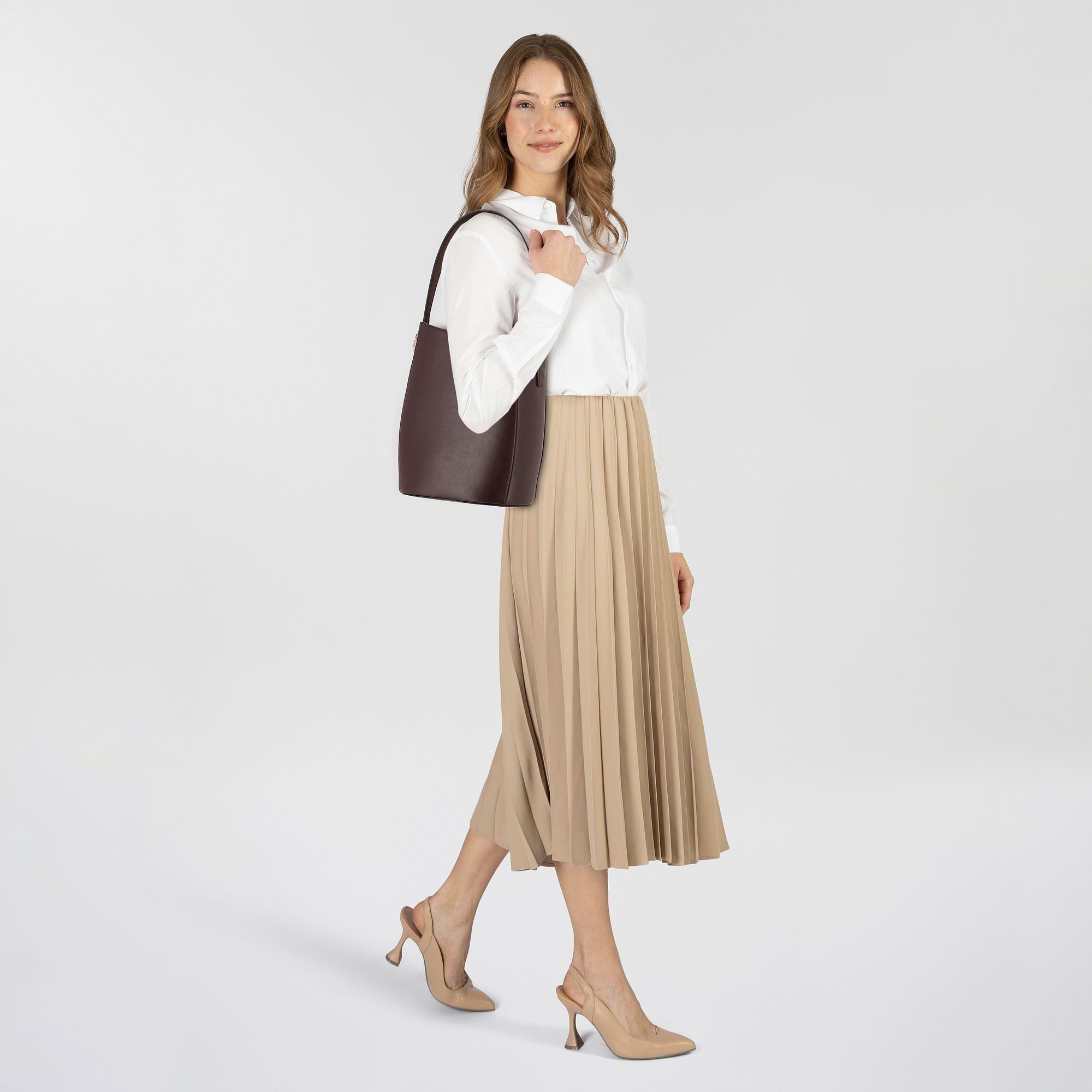 BOSS Schultertasche Numah, Leder günstig online kaufen