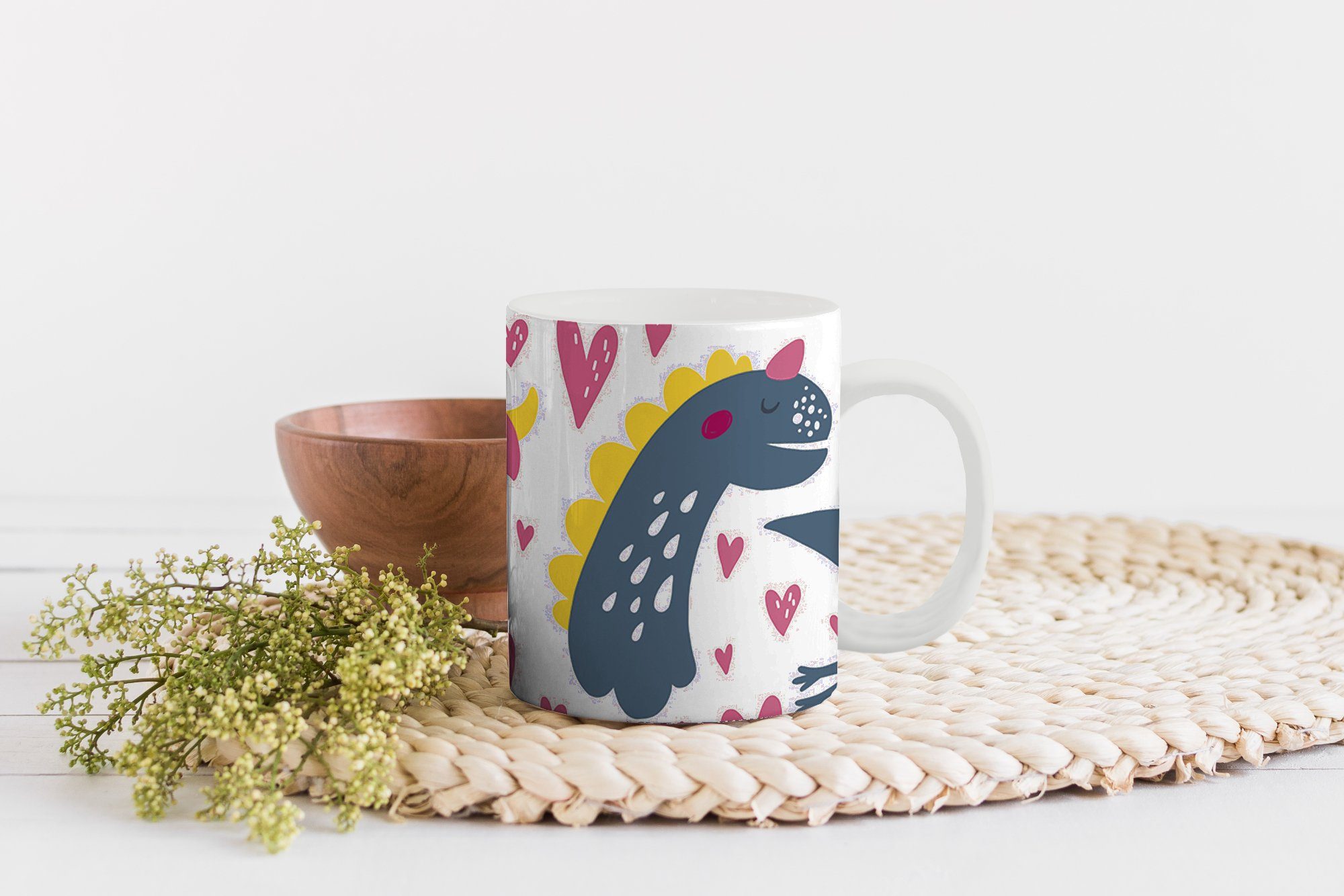 Kaffeetassen, Tasse Rosa MuchoWow Mädchen Geschenk Teetasse, - Muster Teetasse, Herz Dino Dinosaurier, - Becher, - Keramik, - -