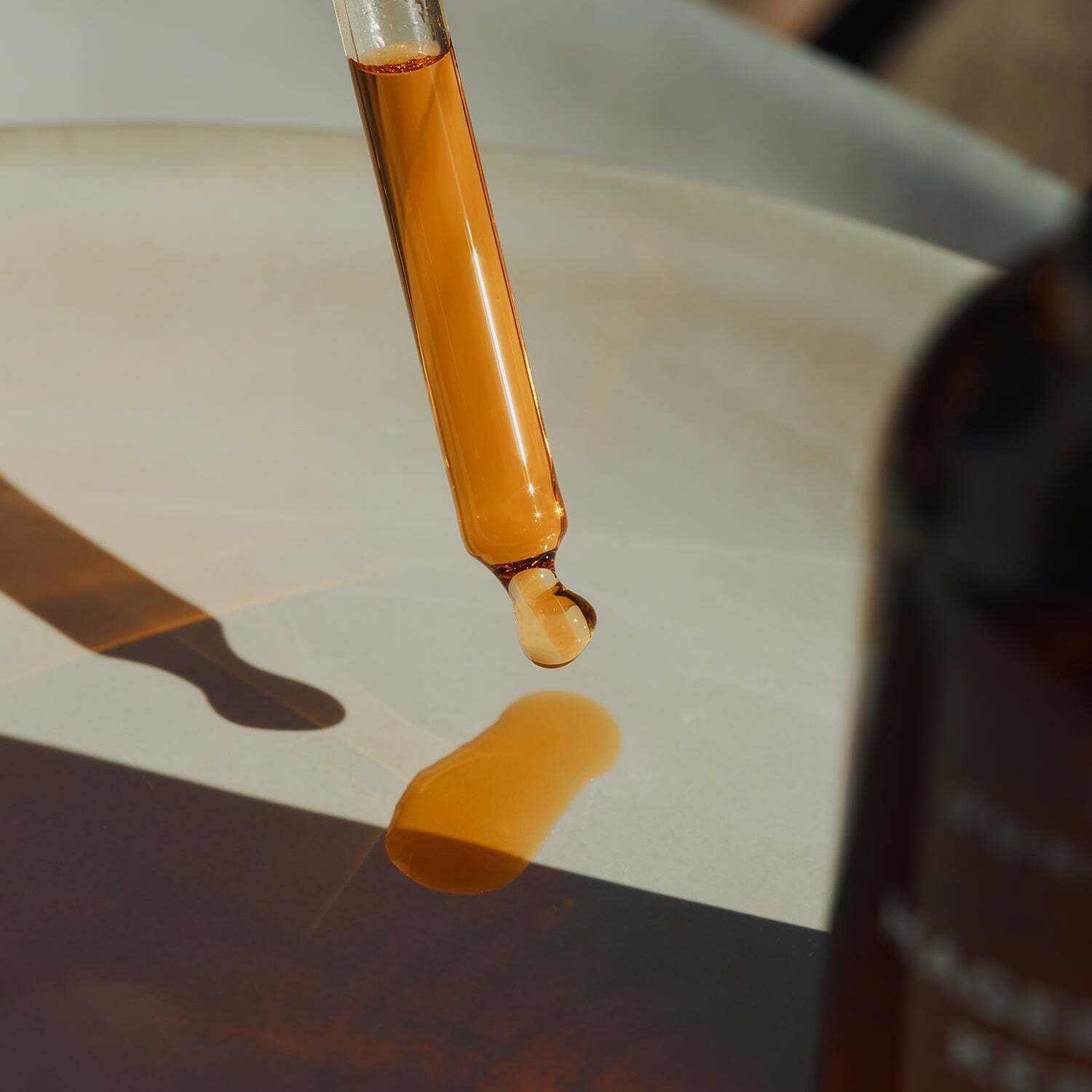 JUNGLÜCK Körperöl BIO Hagebuttenkernöl - Hip Seed Oil, 1-tlg., Regenerierendes Öl für das Gesicht