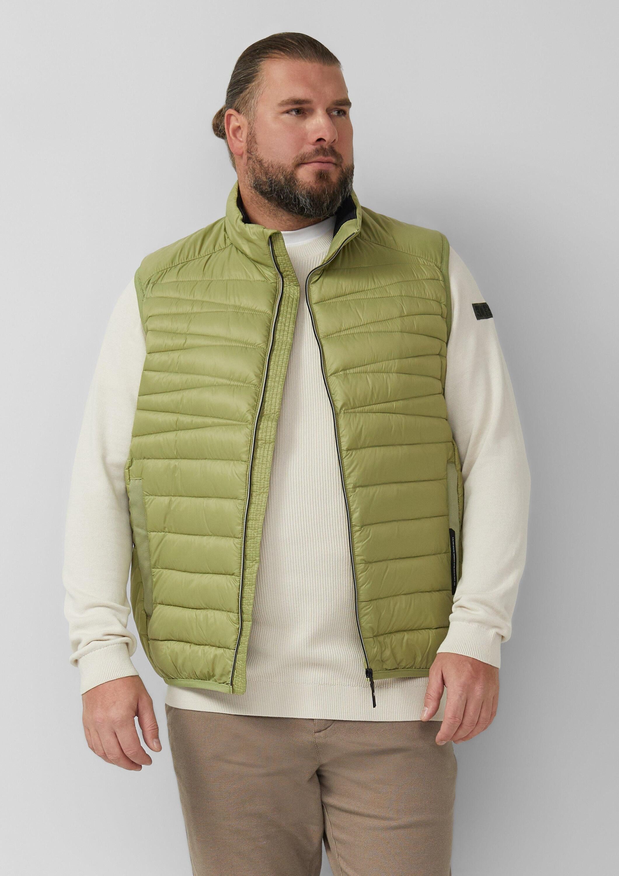 s.Oliver Outdoorjacke Outdoor-Weste Leichte Steppweste mit Stehkragen und Kontrast-Details