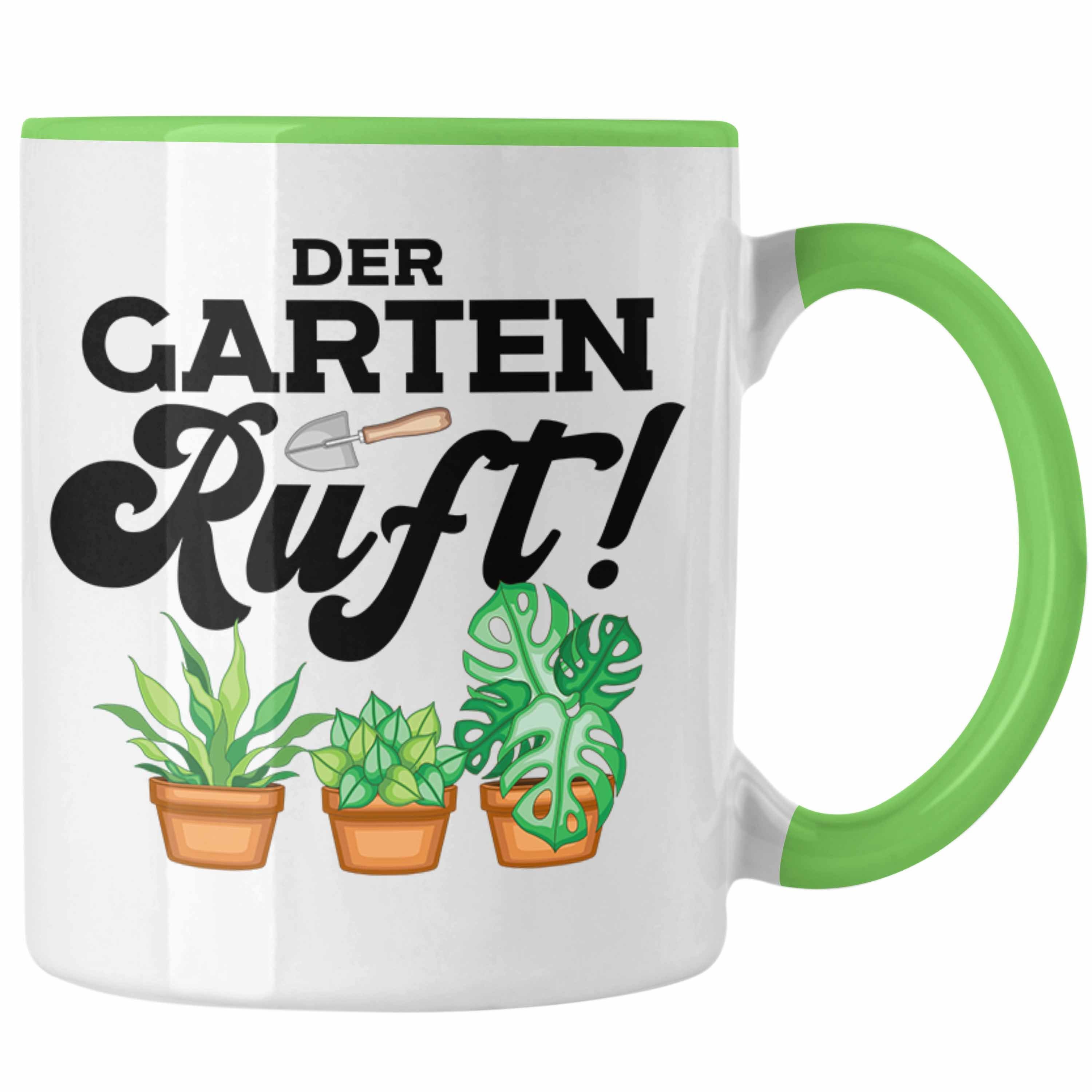 Trendation Tasse Trendation - Gärtner Tasse Geschenk Oma Opa Der Grarten Ruft Hobbygärtner Kaffeetasse Geschenk Landschaftsgärtner Grün