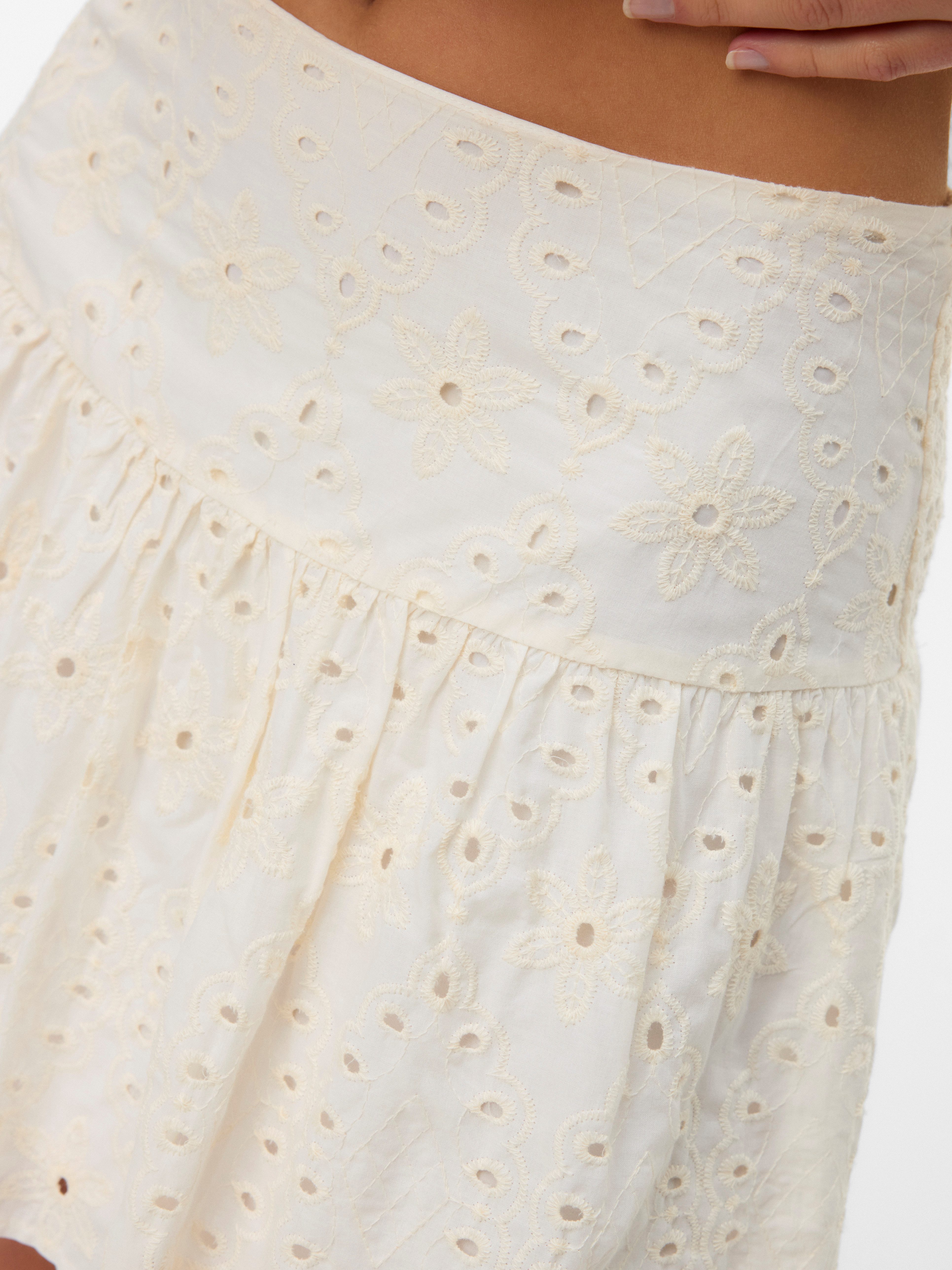 Vero Moda Minirock VMHAY HW SHORT SKIRT Baumwolle, Stickerei, hinten mit elastischem Bündchen – Bild 3 von 5