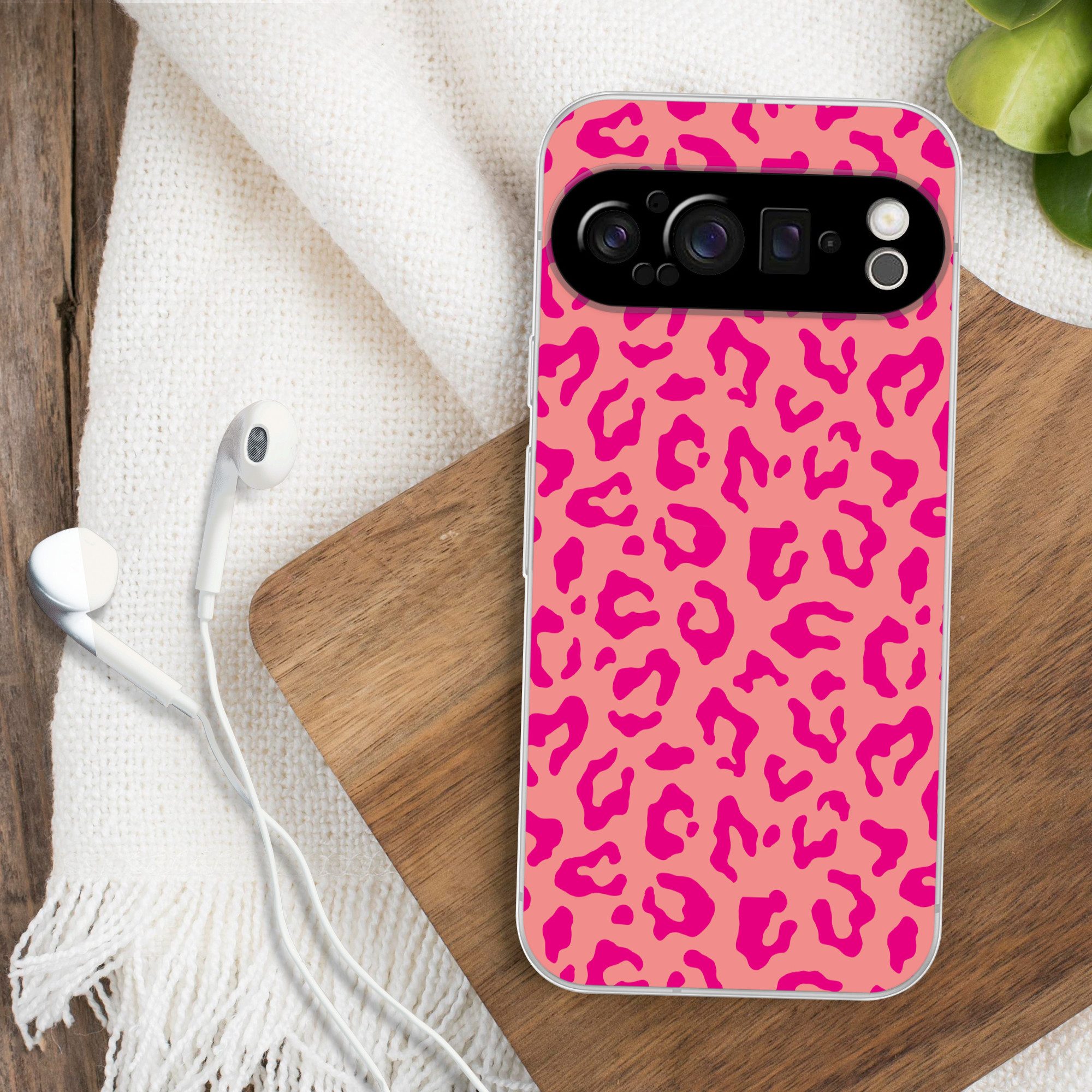 MuchoWow Handyhülle für Google Pixel 9 Pro Pantherdruck - Rosa - Tierdruck - Minimalistisc, Phone Case, Silikon, Schutzhülle Dünn
